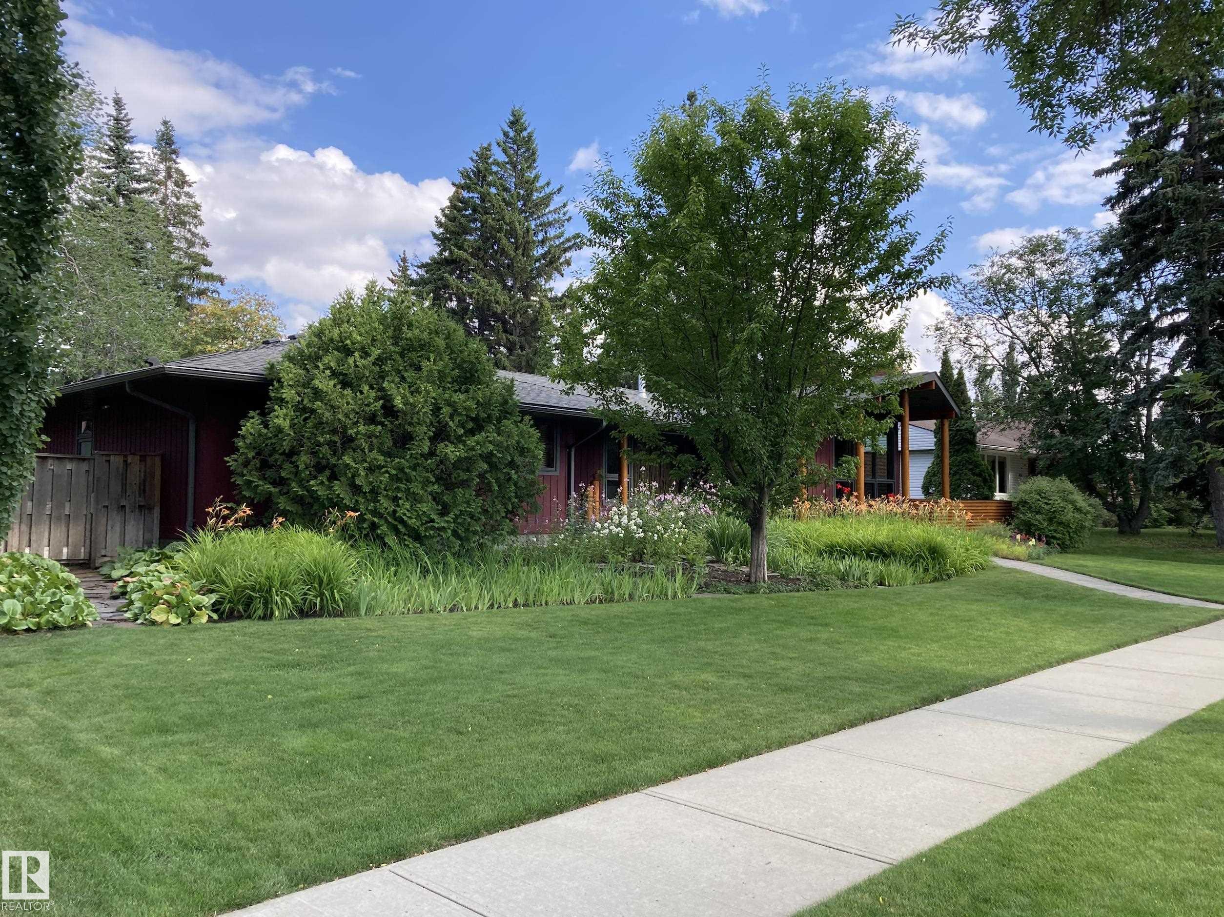 9715 141 Street NW, Crestwood, Edmonton