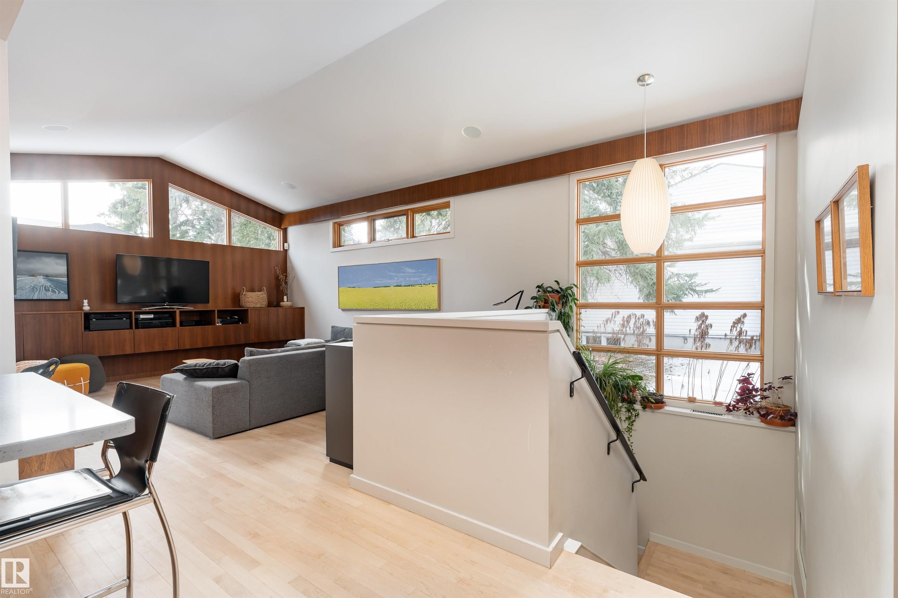 Photo 13 at 9715 141 Street NW, Crestwood, Edmonton