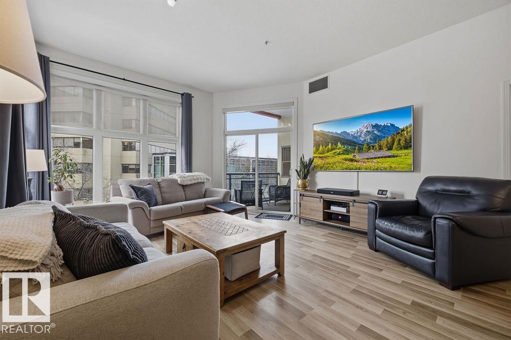 401 - 10147 112 Street NW, Wîhkwêntôwin, Edmonton