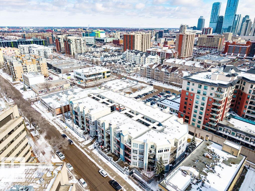 Photo 26 at 401 - 10147 112 Street NW, Wîhkwêntôwin, Edmonton