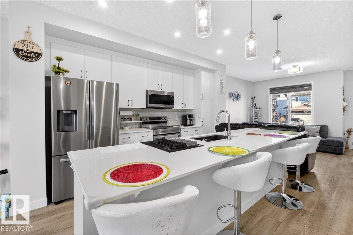 Photo 14 at 5315 22 Avenue SW, Walker, Edmonton