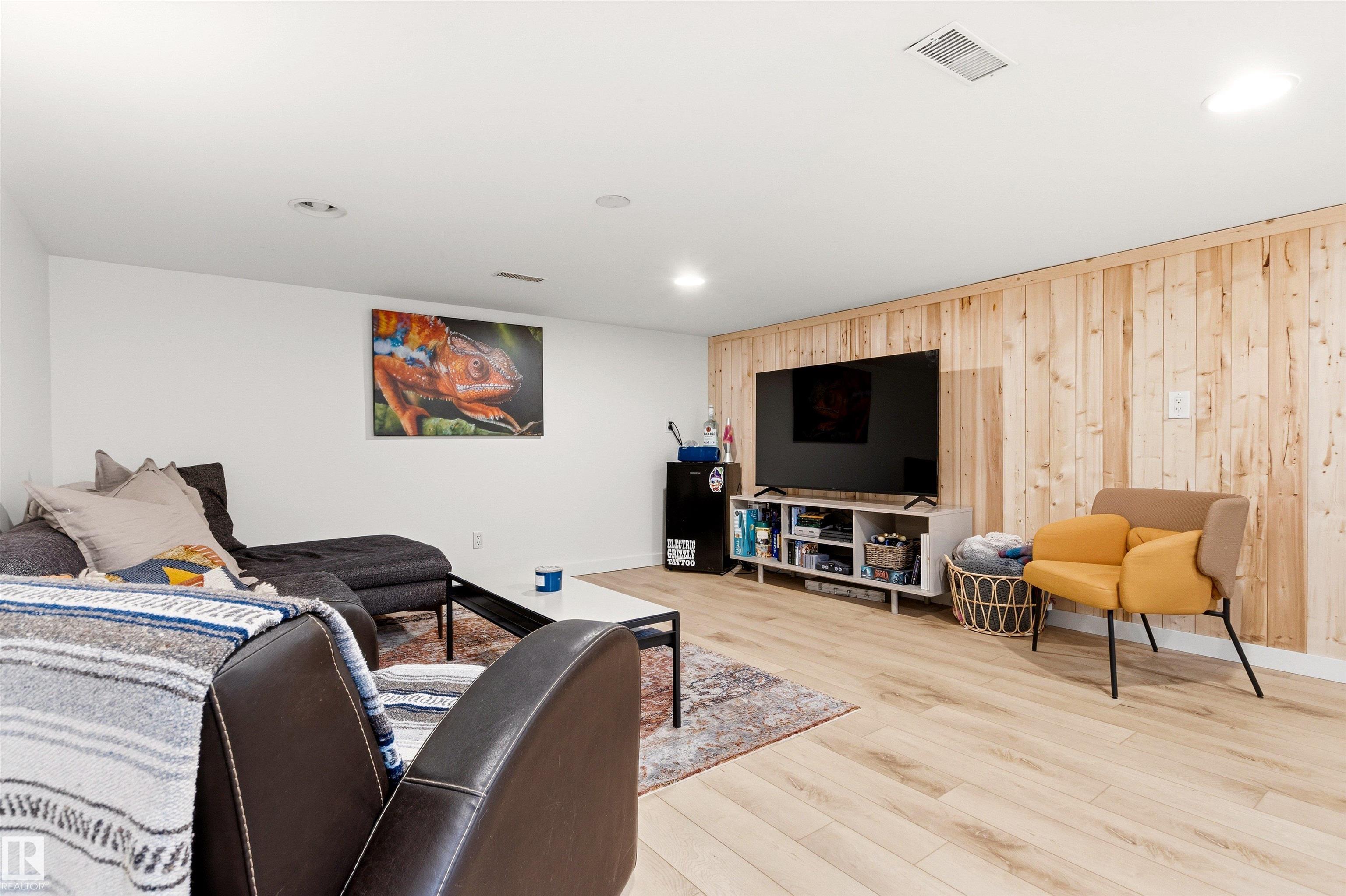 Photo 23 at 18315 68 Avenue NW, Ormsby Place, Edmonton