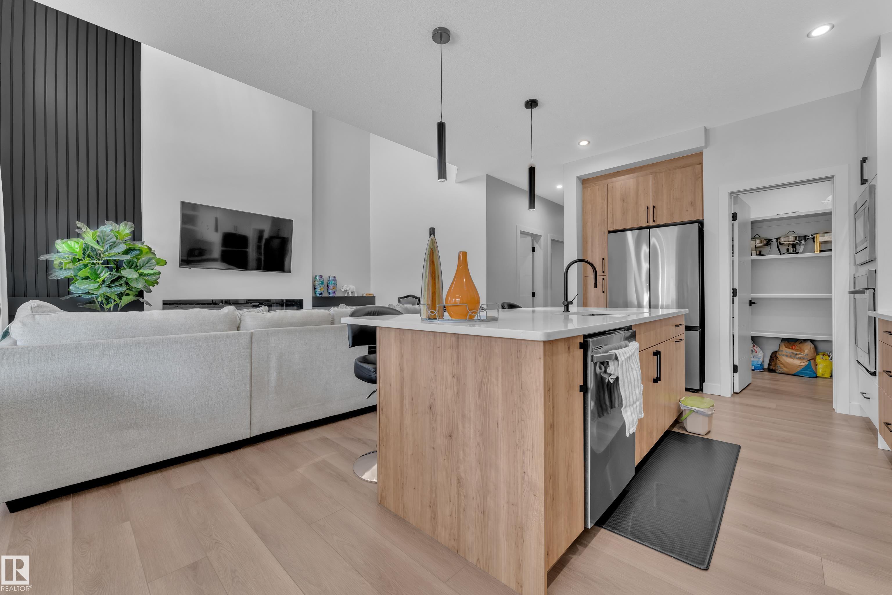 Photo 17 at 3615 42 Avenue, Triomphe Estates, Beaumont