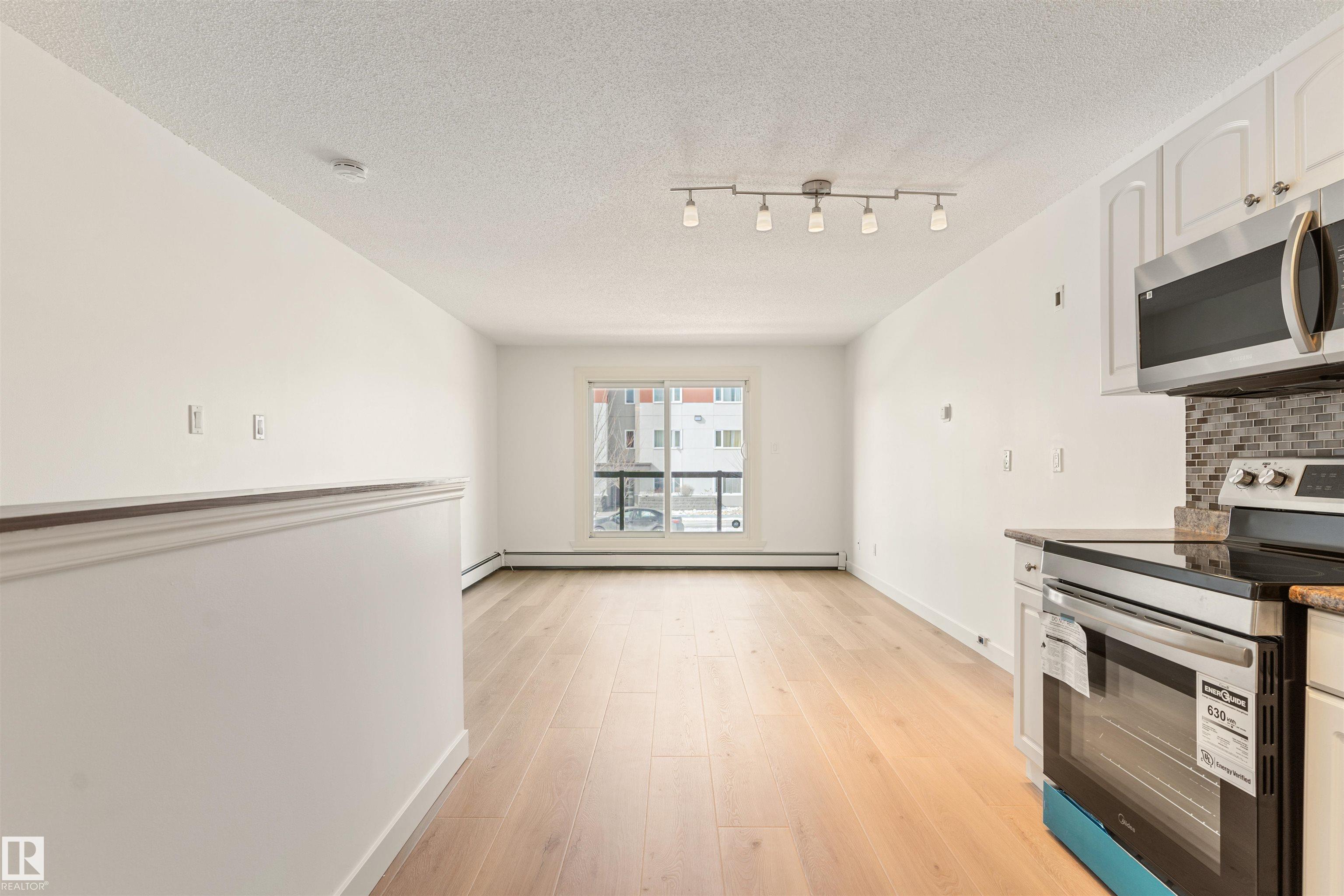 Photo 12 at 109 - 11429 124 Street NW, Inglewood, Edmonton