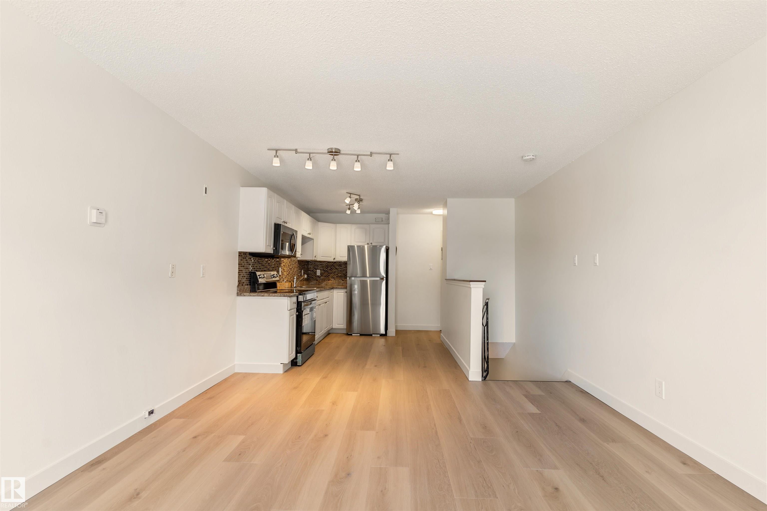 Photo 7 at 109 - 11429 124 Street NW, Inglewood, Edmonton