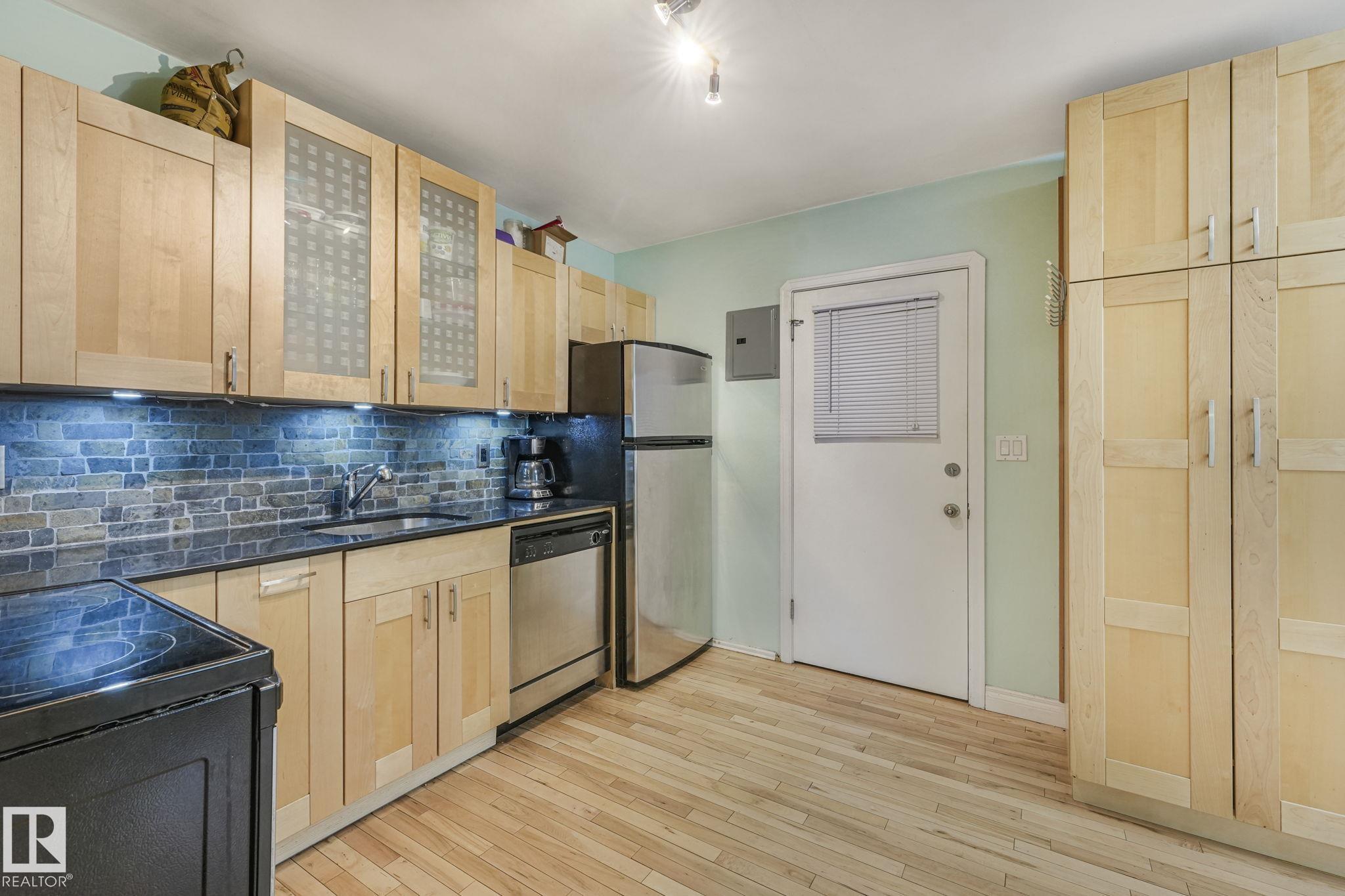 Photo 10 at 4 - 9835 82 Avenue NW, Ritchie, Edmonton