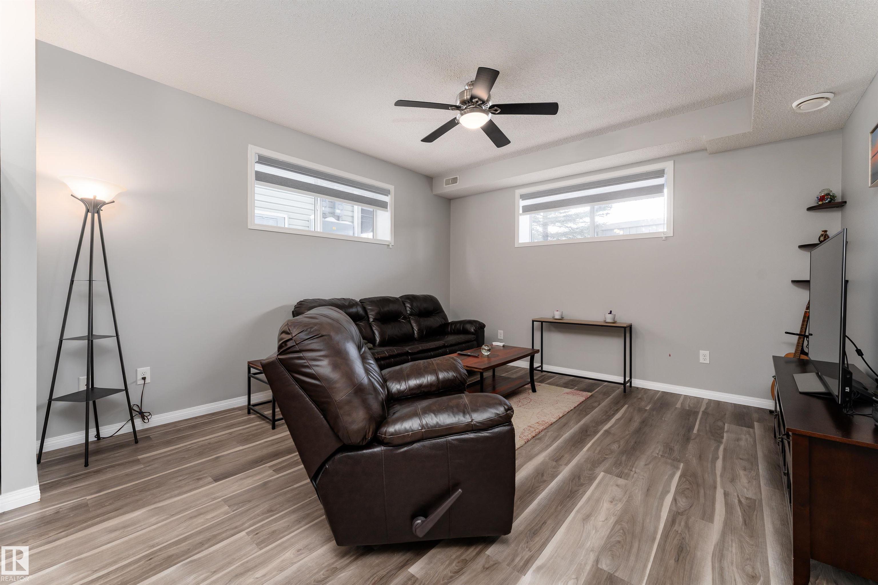 https://zimg.paragon.ice.com/ParagonImages/Property/PM/RAE/225393099/3/0/0/eb75f570ae32c2e9cd0132d401e99081/1/a472d7c6d6c4337e07ab0f140dcdcc33/225393099-725ae372-7eb5-467a-bd3c-450eda64a49c.JPG