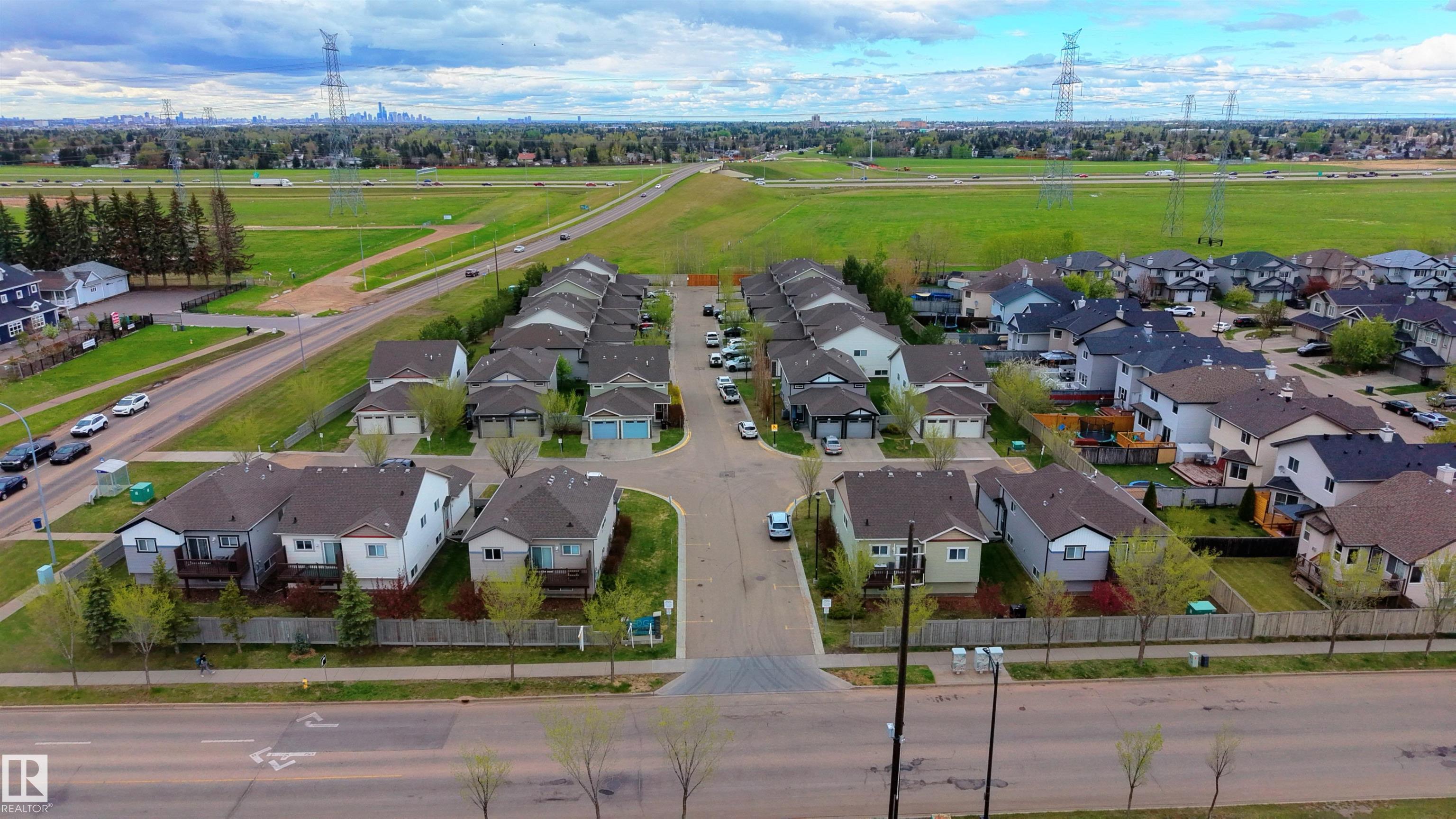 https://zimg.paragon.ice.com/ParagonImages/Property/PM/RAE/225393099/37/0/0/9230c5497aa45733555daded836ae971/1/a472d7c6d6c4337e07ab0f140dcdcc33/225393099-f96b241b-fa91-4c43-9ad7-c0c2be2570ce.JPG