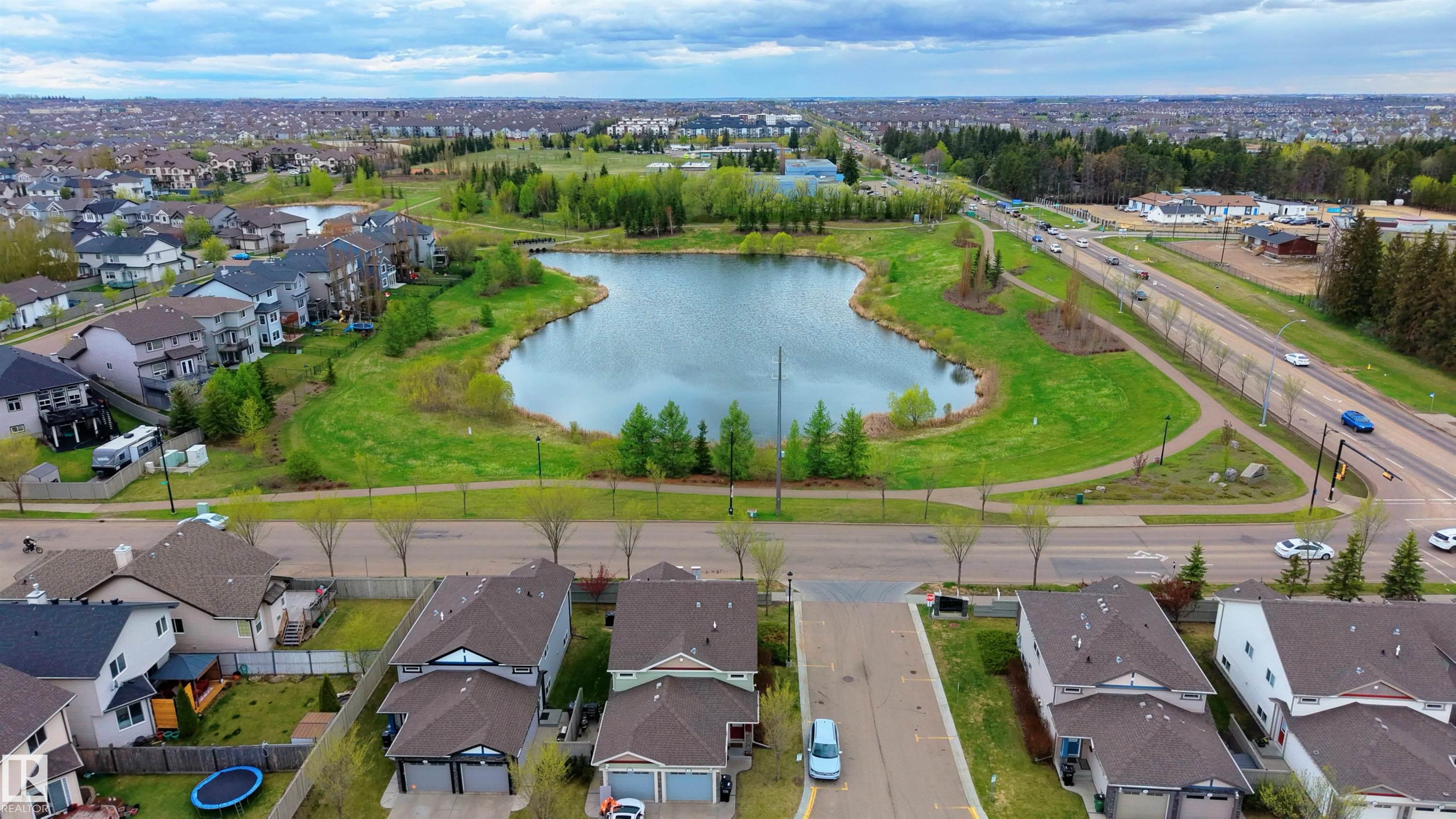 https://zimg.paragon.ice.com/ParagonImages/Property/PM/RAE/225393099/5/0/0/be833423ed5417d5e7406099d0d3f9a4/1/a472d7c6d6c4337e07ab0f140dcdcc33/225393099-bd6f3294-0feb-4a1c-9be1-0e43339330a0.JPG