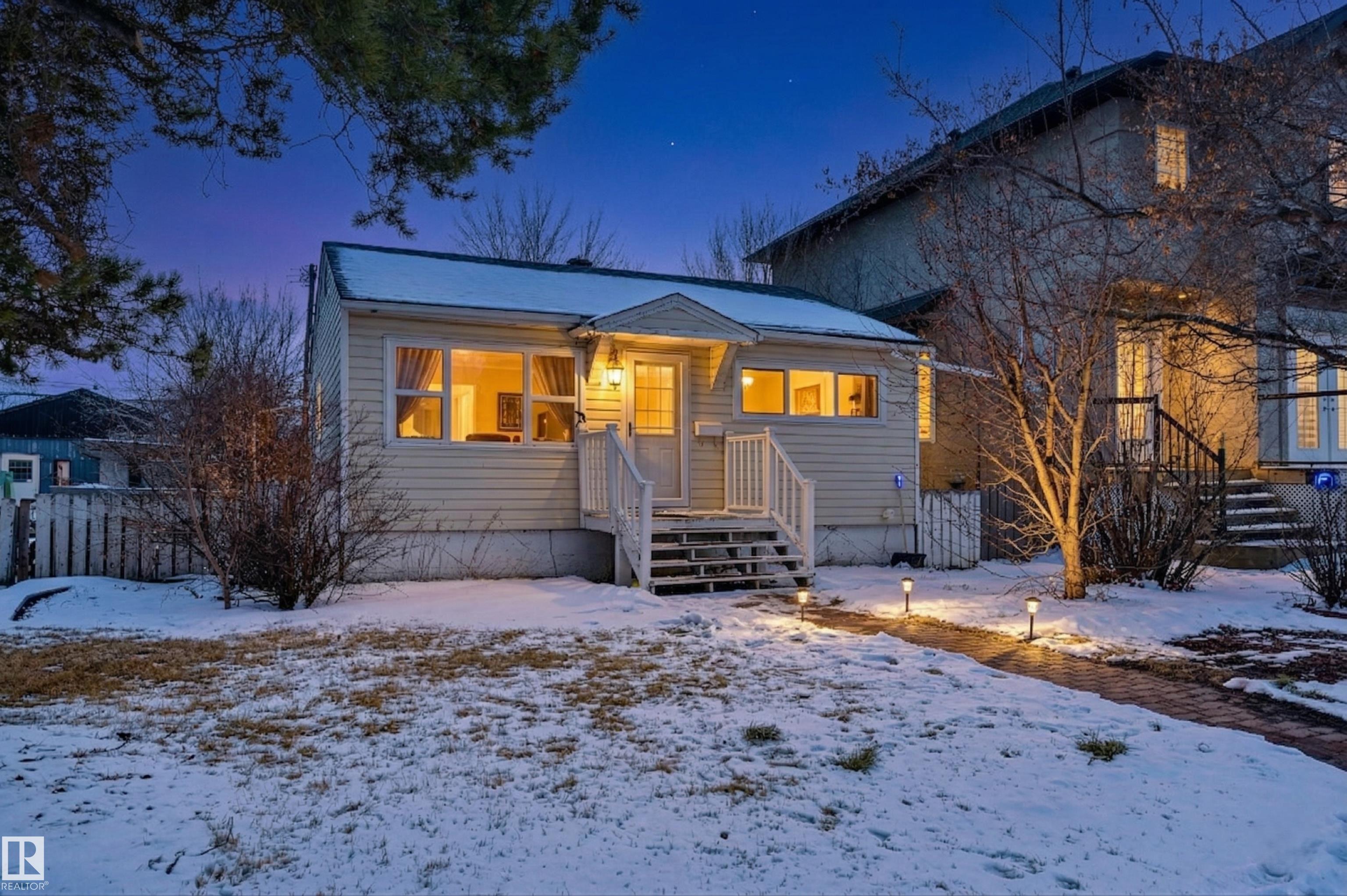 7449 83 Avenue NW, Kenilworth, Edmonton