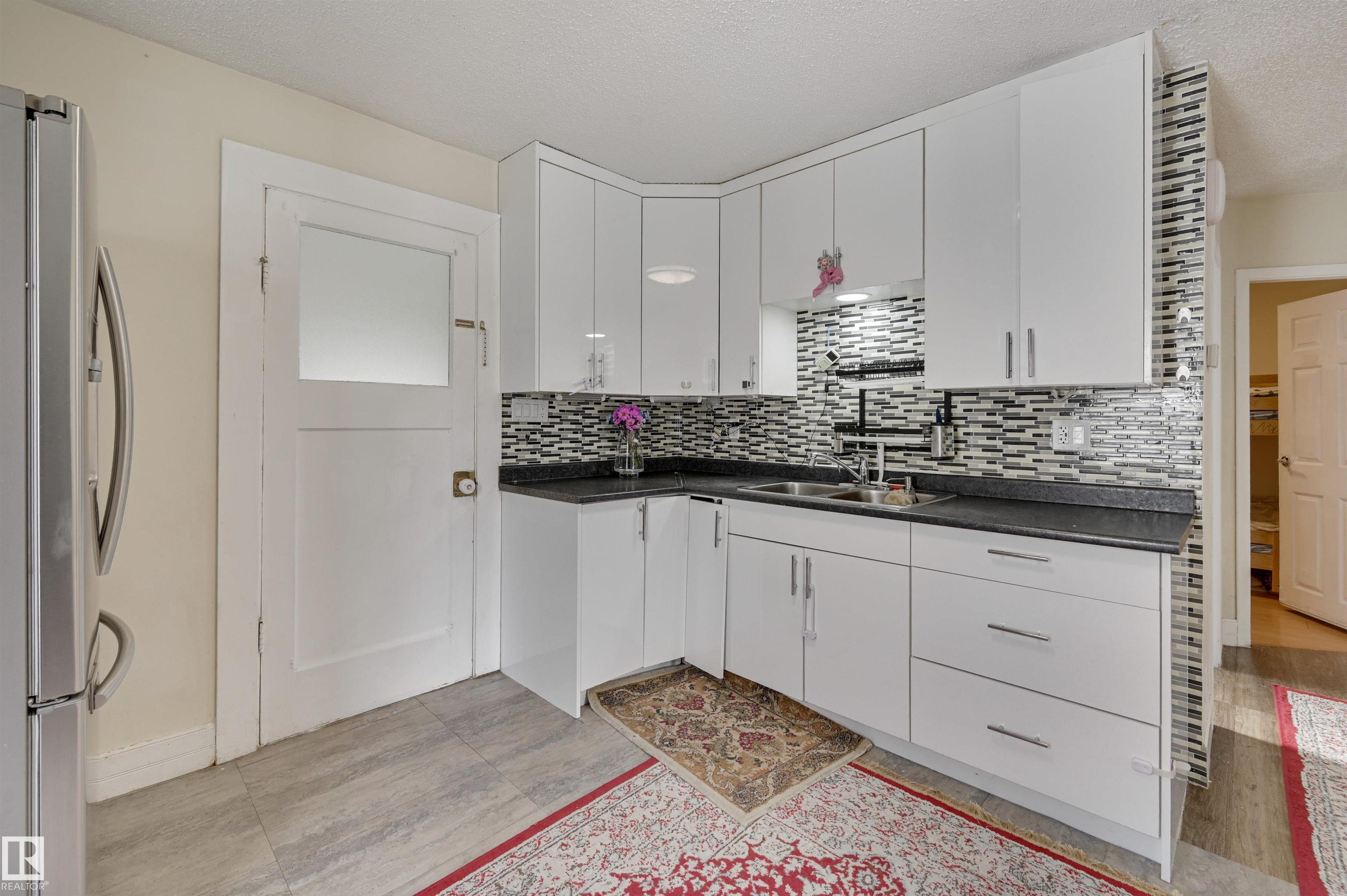 Photo 12 at 7449 83 Avenue NW, Kenilworth, Edmonton