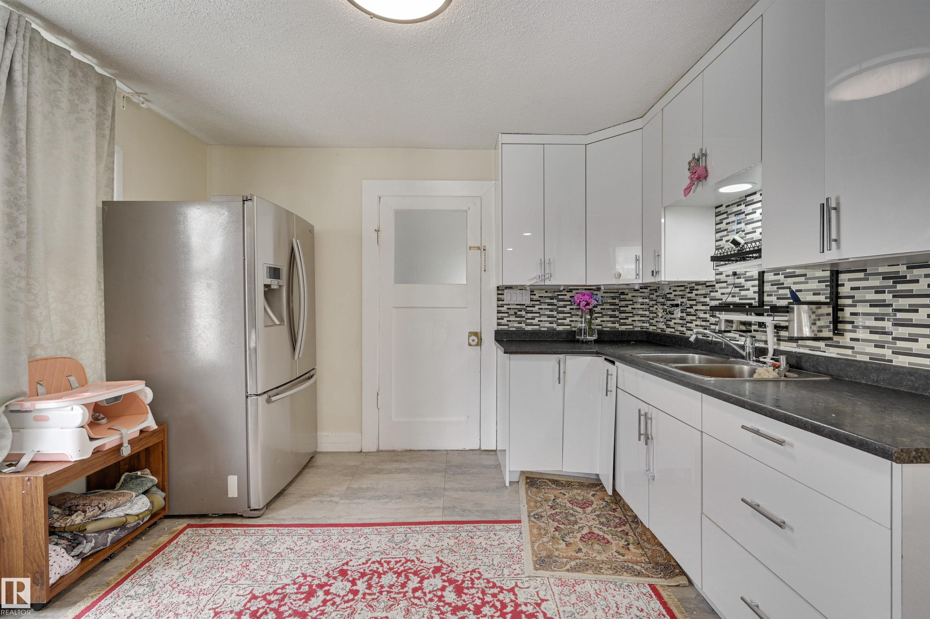 Photo 10 at 7449 83 Avenue NW, Kenilworth, Edmonton