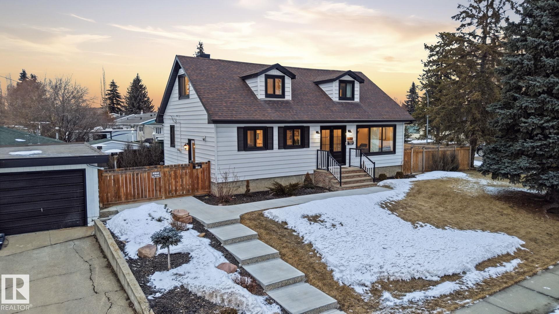 15702 86 Avenue NW, Lynnwood, Edmonton