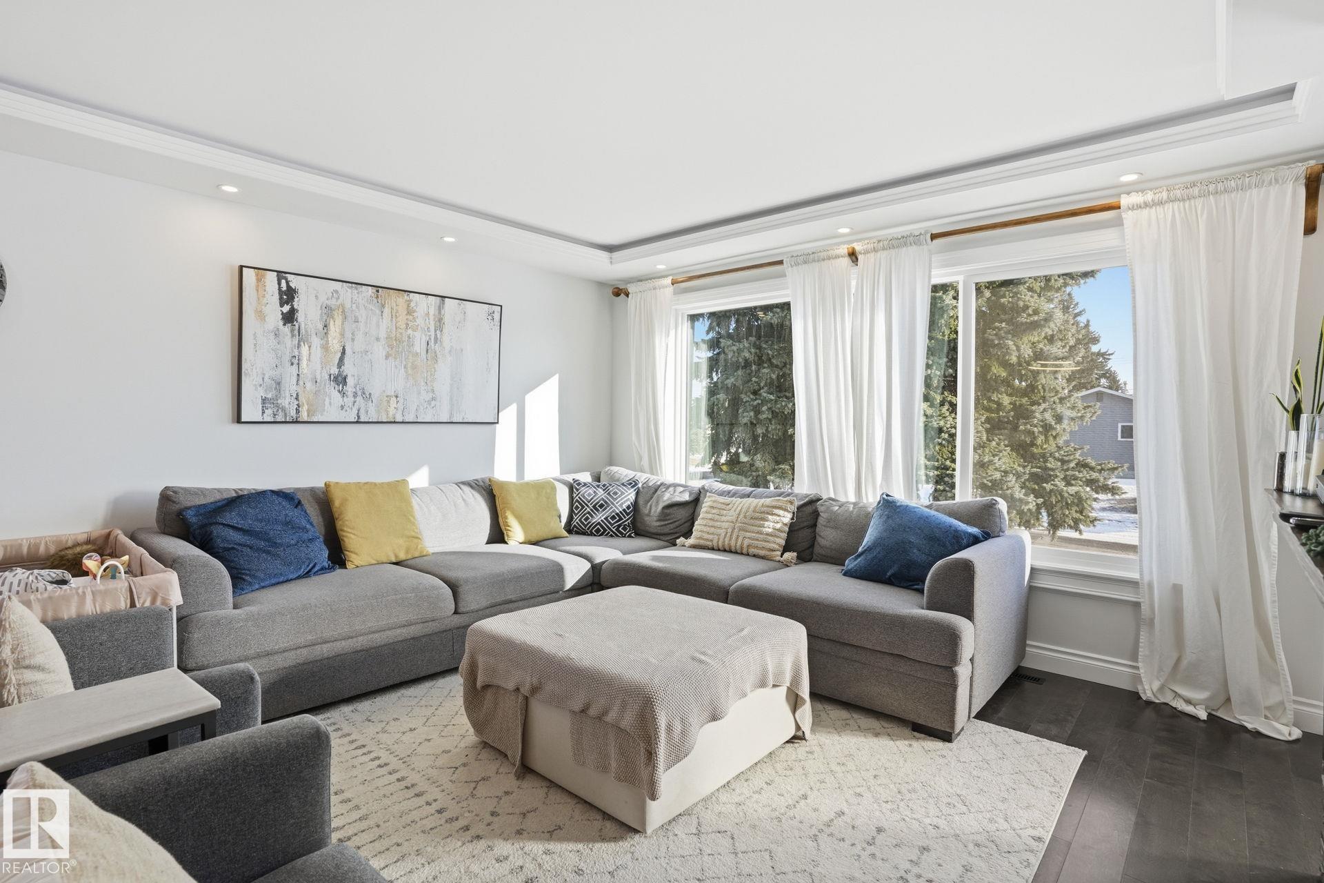 Photo 14 at 15702 86 Avenue NW, Lynnwood, Edmonton