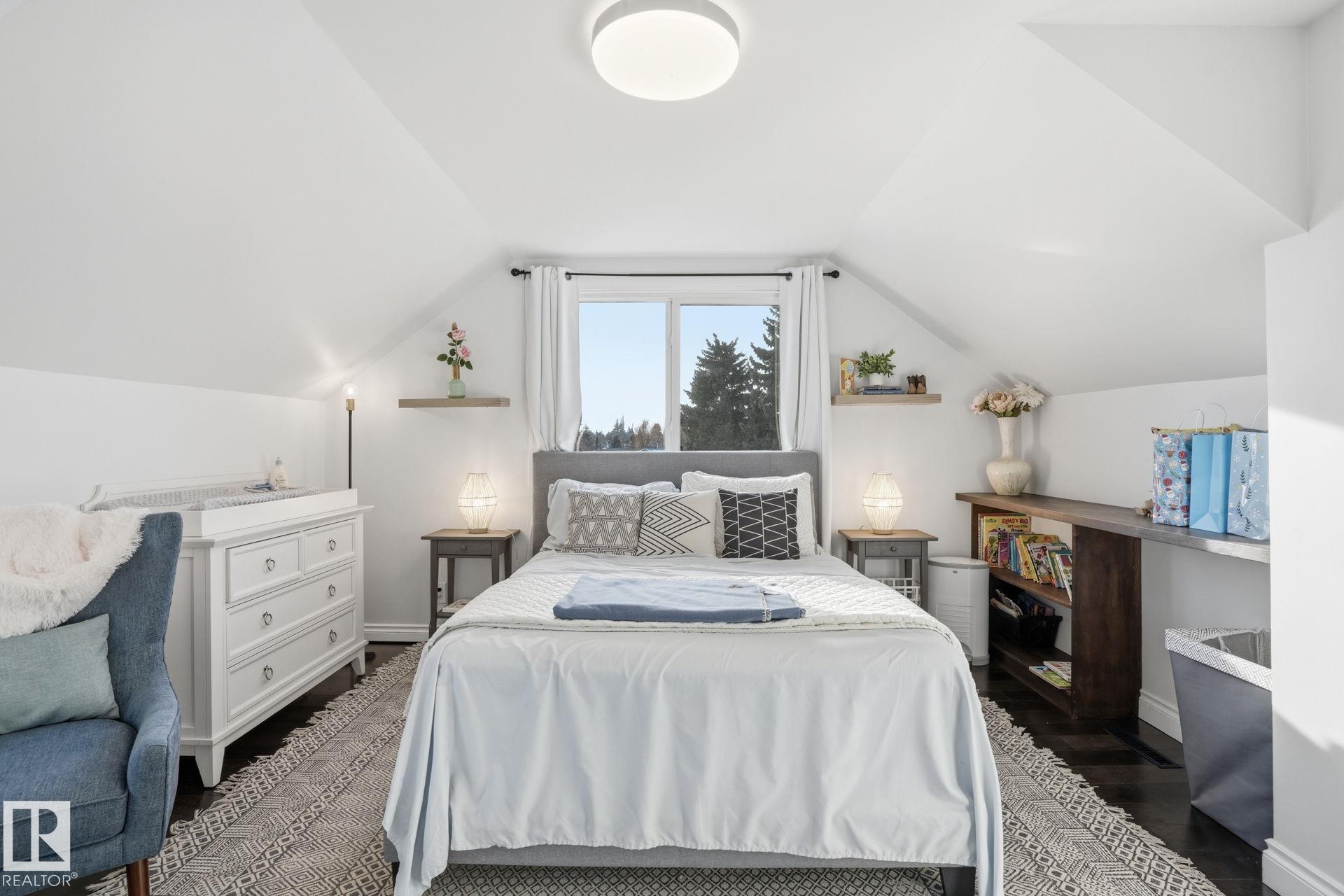 Photo 20 at 15702 86 Avenue NW, Lynnwood, Edmonton