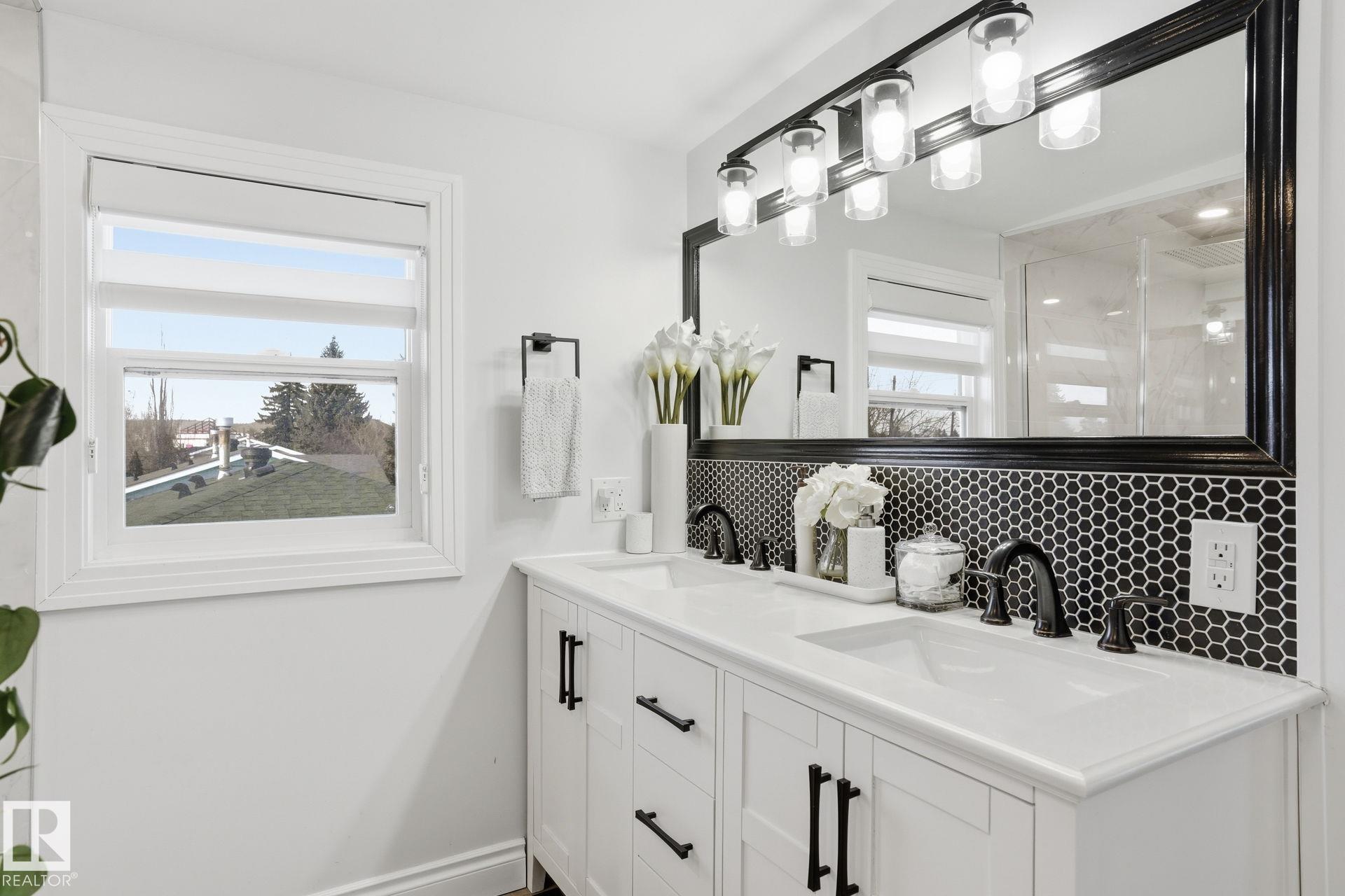 Photo 25 at 15702 86 Avenue NW, Lynnwood, Edmonton