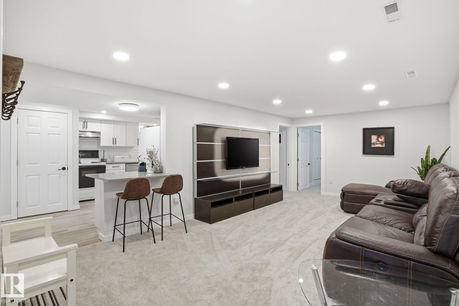 Photo 28 at 15702 86 Avenue NW, Lynnwood, Edmonton