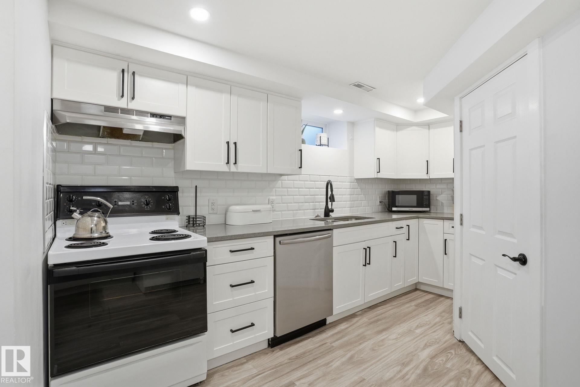 Photo 29 at 15702 86 Avenue NW, Lynnwood, Edmonton