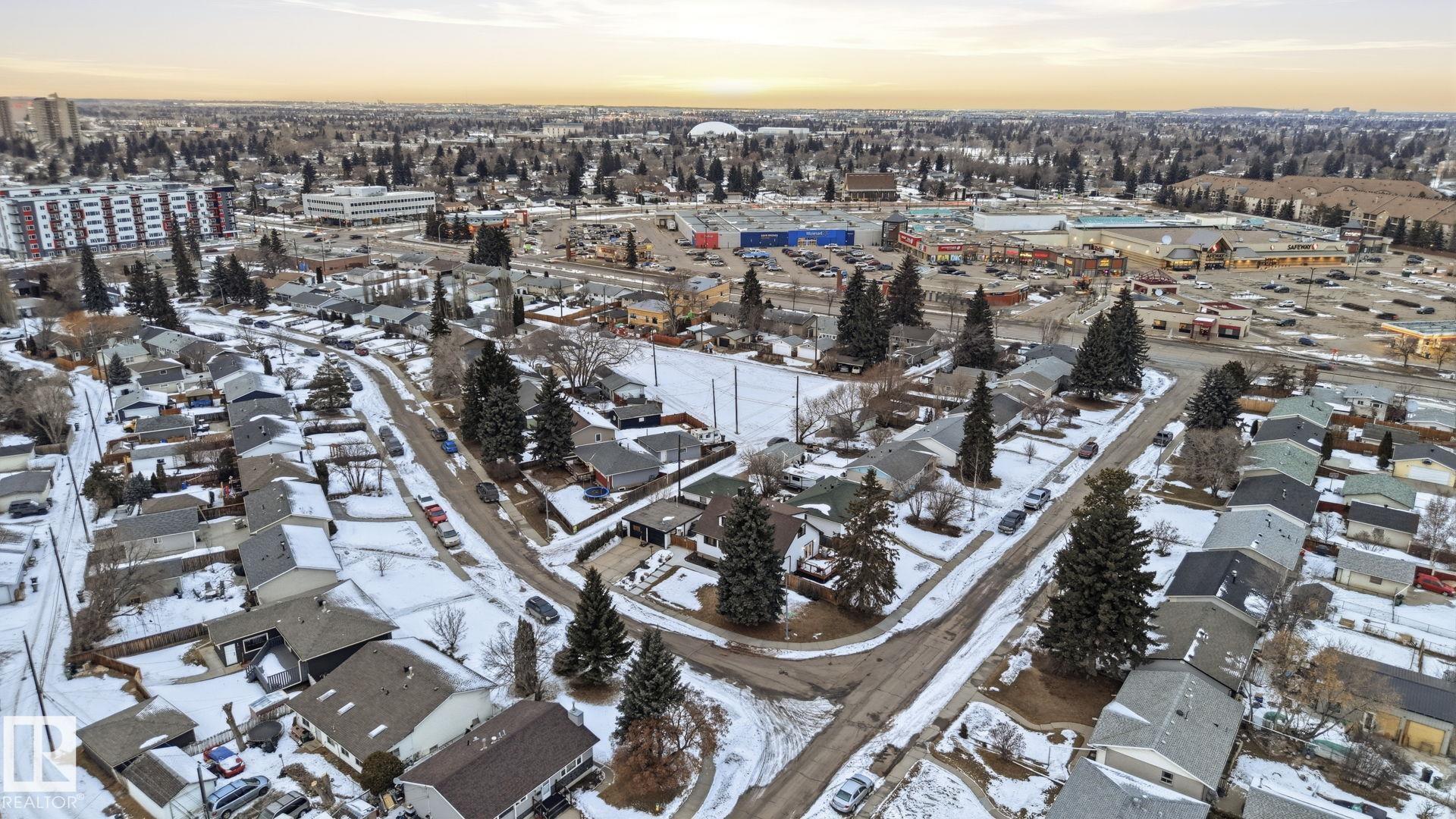 Photo 49 at 15702 86 Avenue NW, Lynnwood, Edmonton