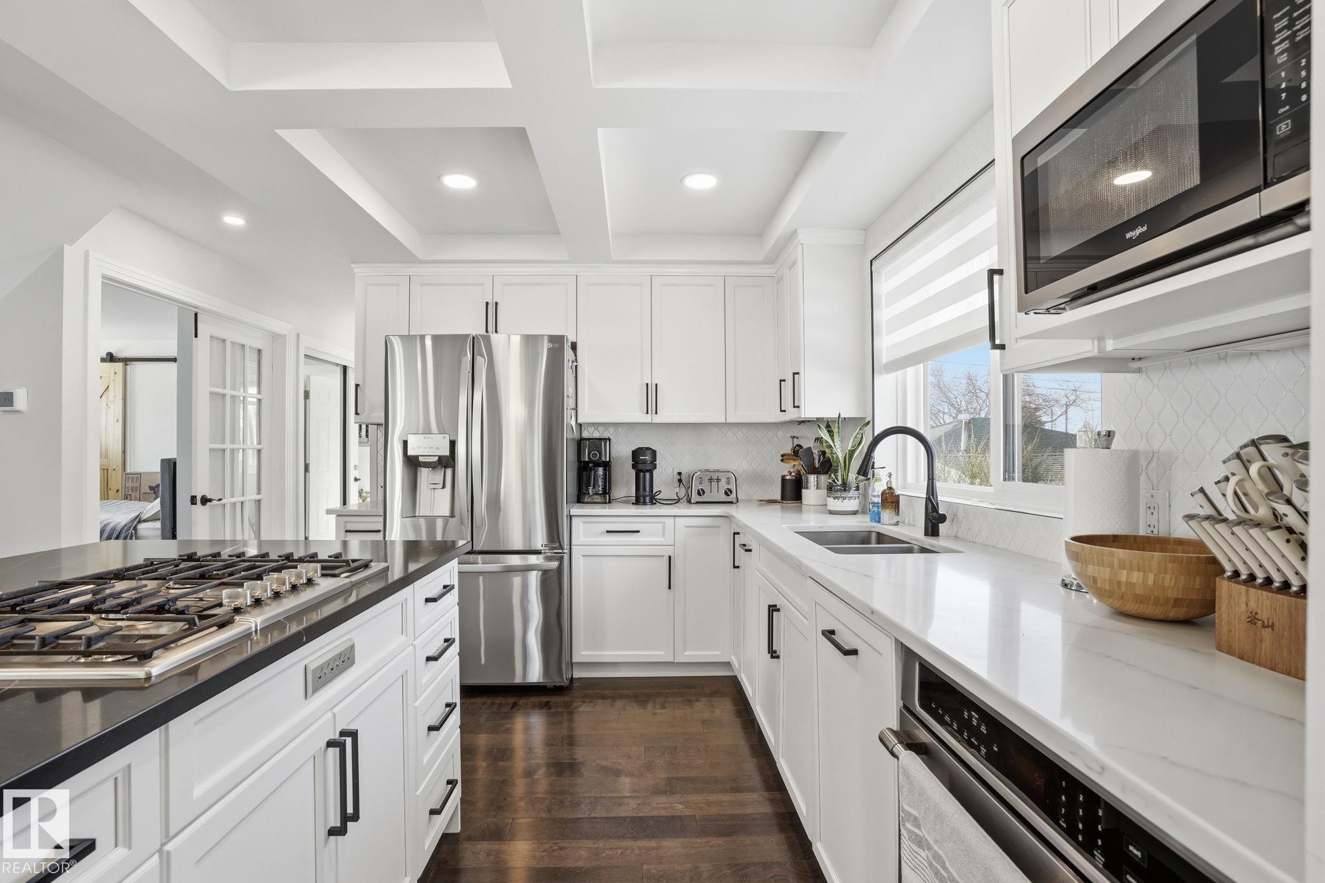 Photo 10 at 15702 86 Avenue NW, Lynnwood, Edmonton