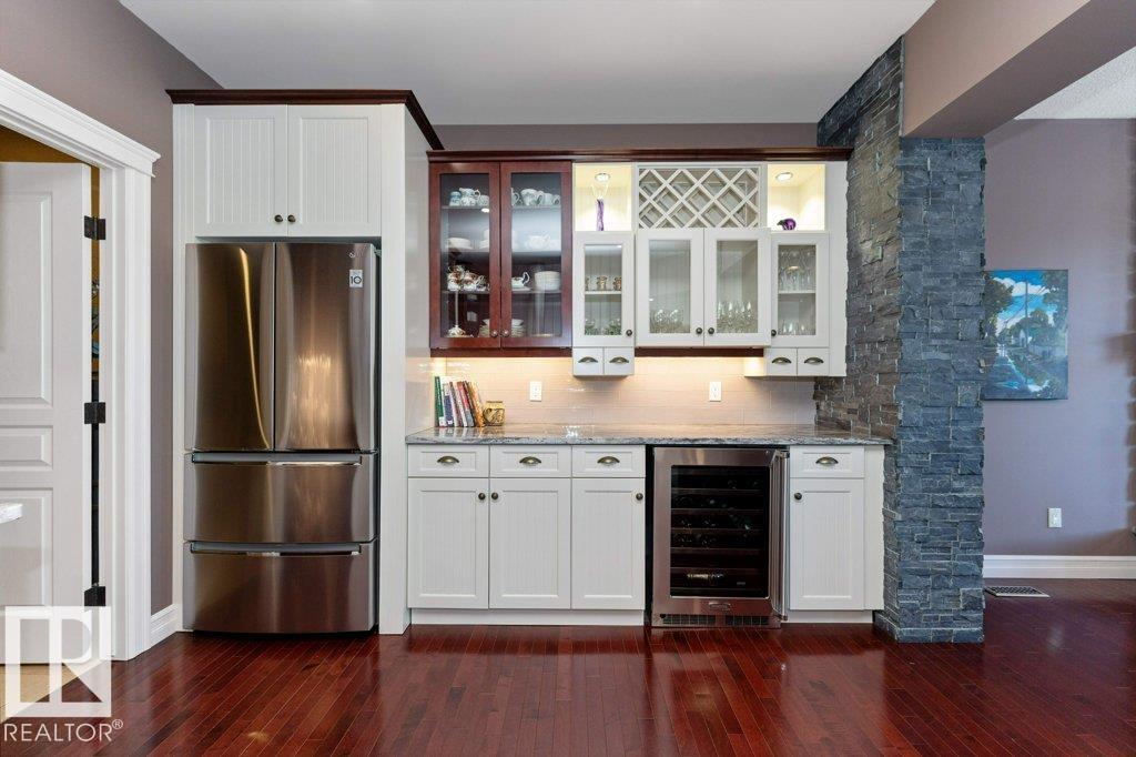 Photo 13 at 304 Caldwell Close NW, Cameron Heights, Edmonton