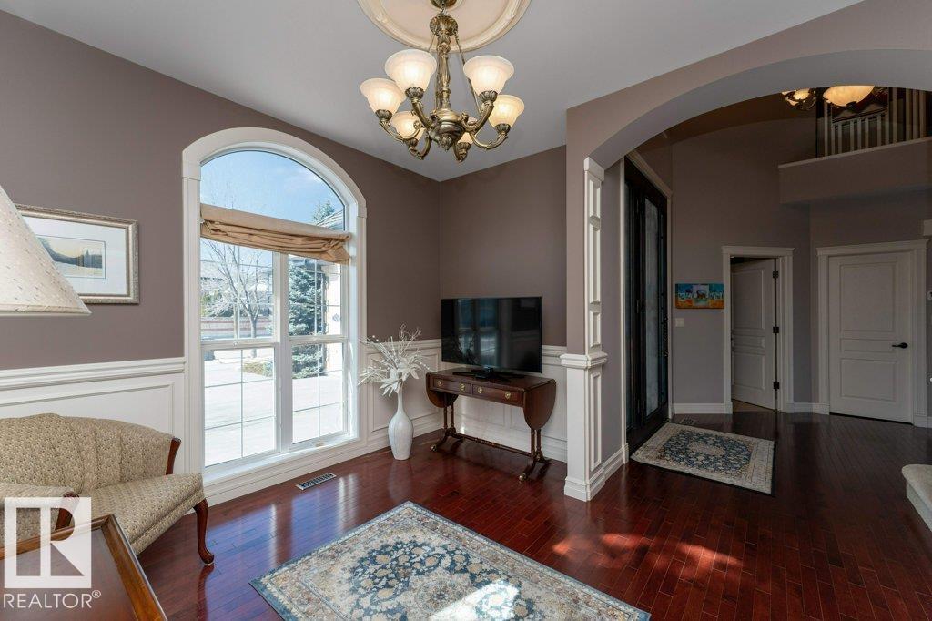 Photo 15 at 304 Caldwell Close NW, Cameron Heights, Edmonton