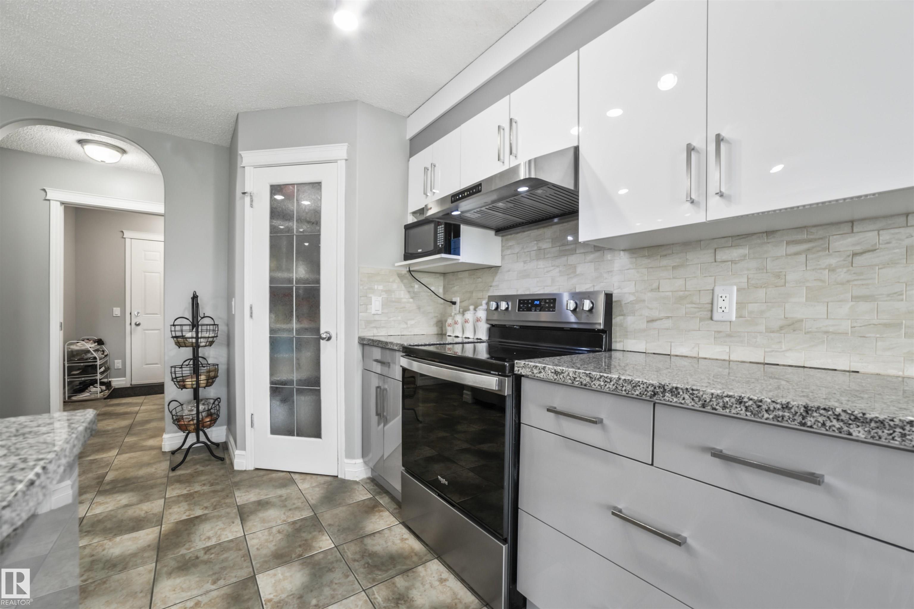 Photo 12 at 324 79 Street SW, Ellerslie, Edmonton