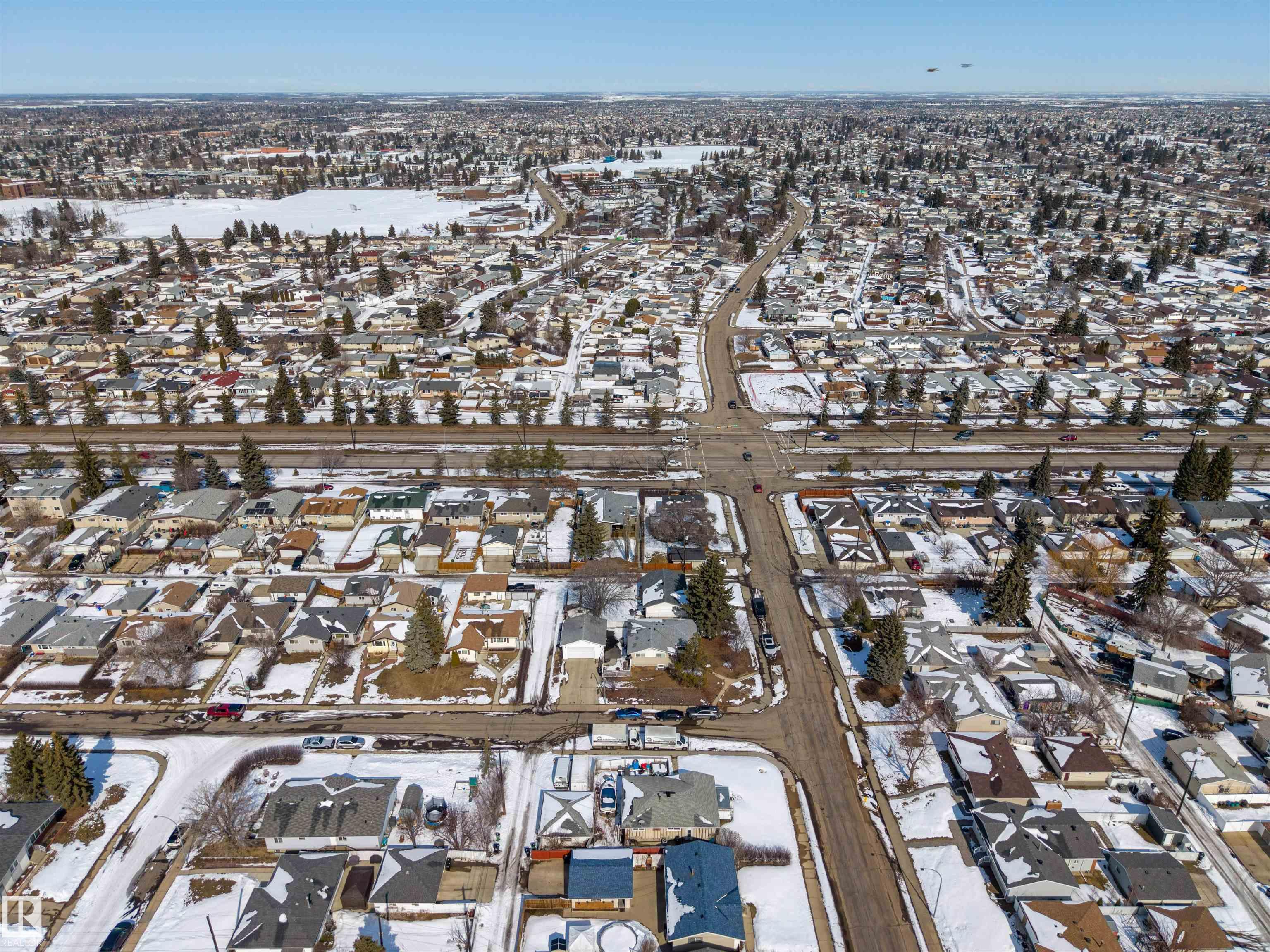 Photo 40 at 8704 136 Avenue NW, Glengarry, Edmonton