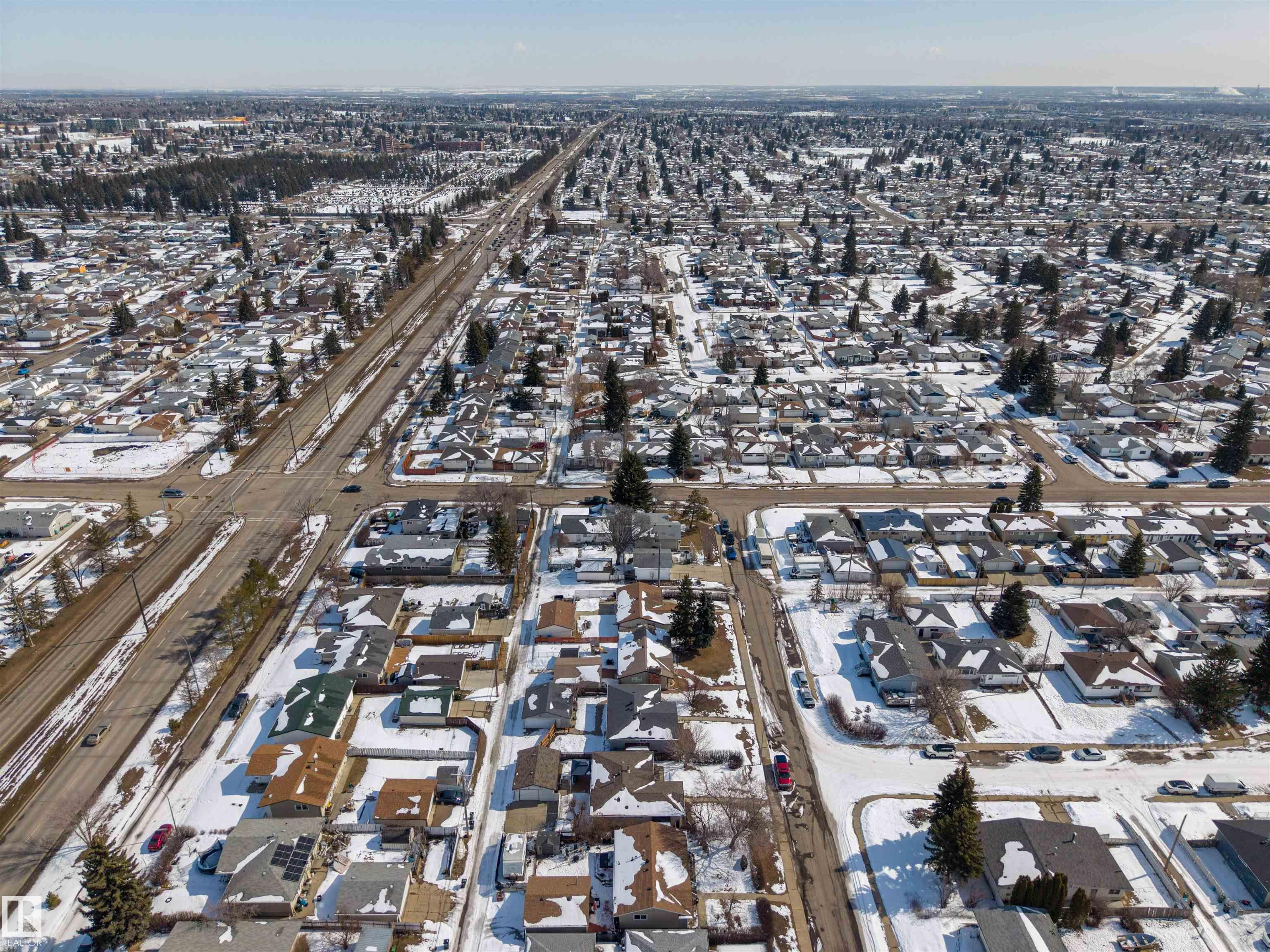 Photo 42 at 8704 136 Avenue NW, Glengarry, Edmonton