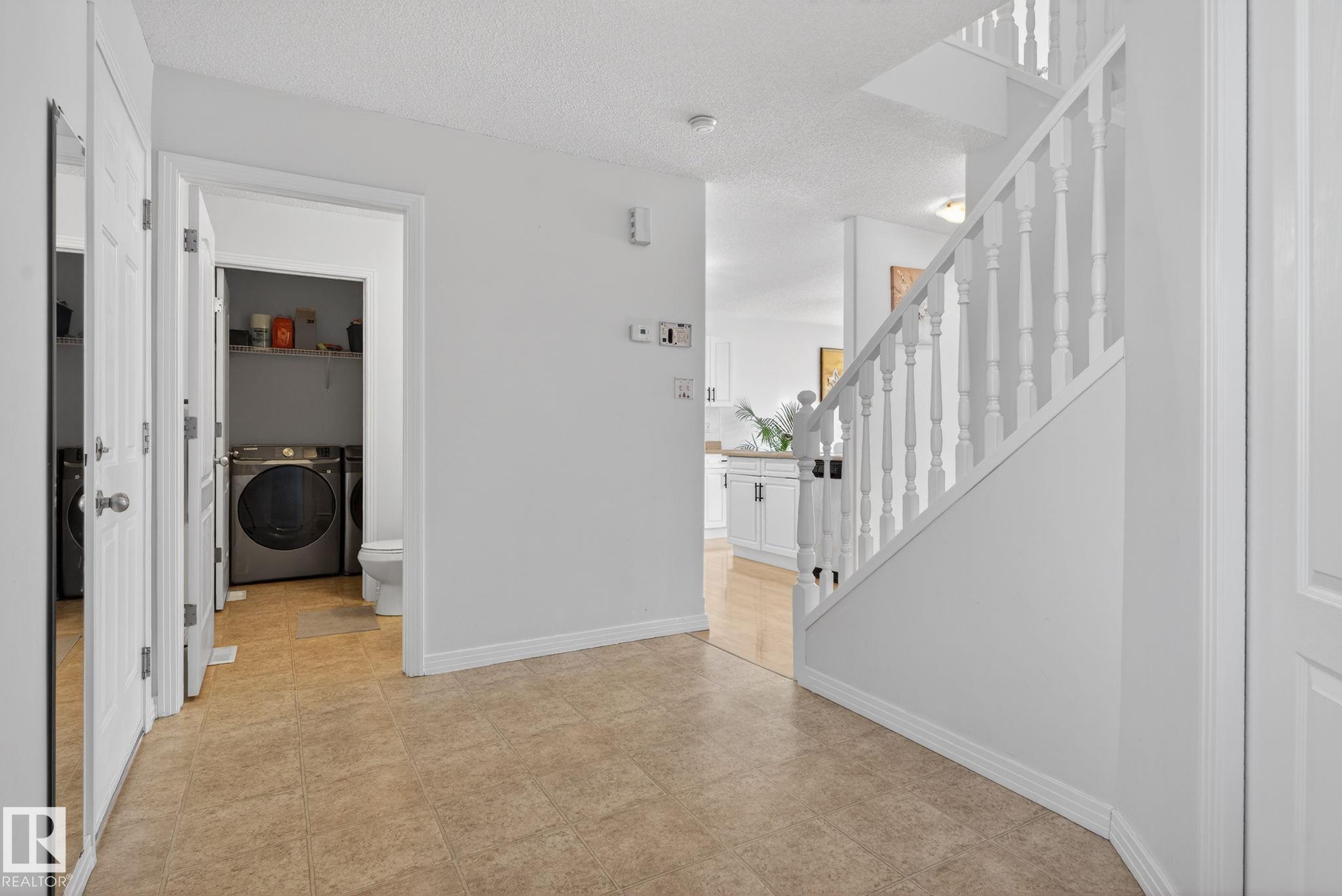 Photo 7 at 421 84 Street SW, Ellerslie, Edmonton