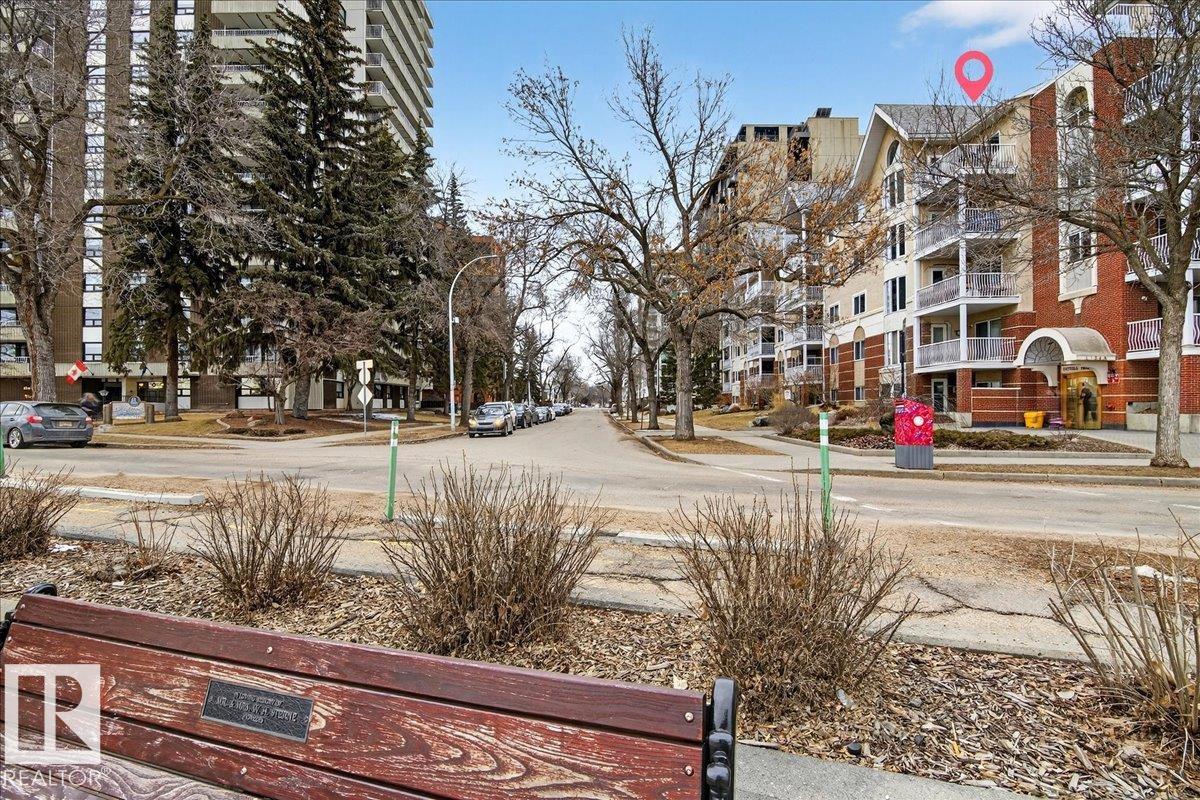 307 - 11716 100 Avenue NW, Wîhkwêntôwin, Edmonton