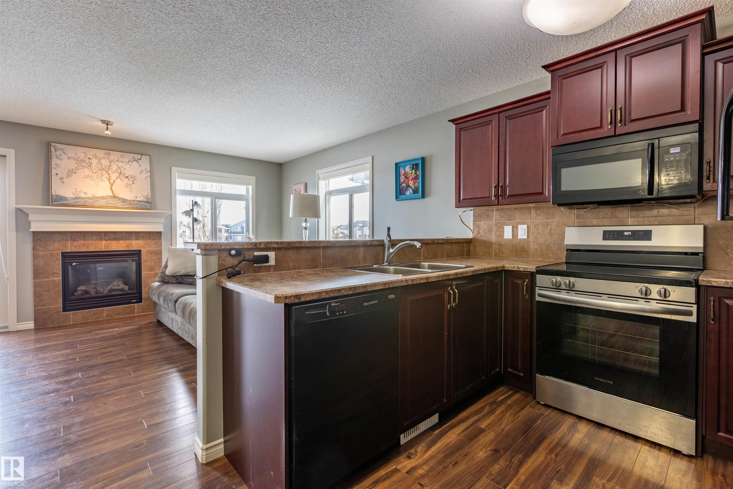 Photo 8 at 12 - 9511 102 Avenue, Morinville