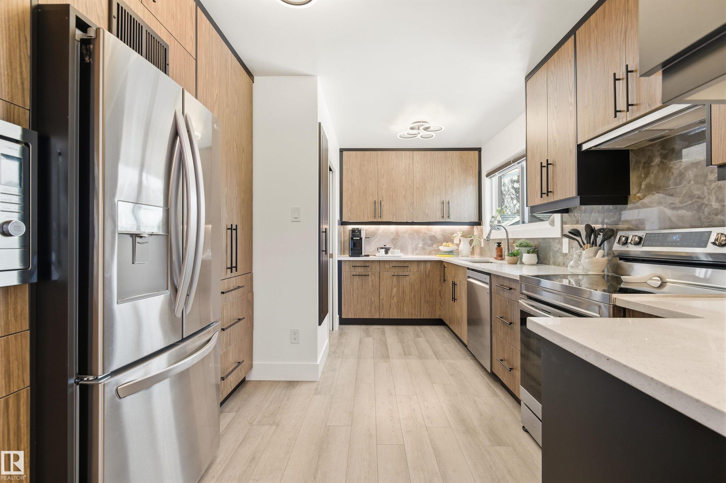 Photo 12 at 12904 95 Street NW, Killarney, Edmonton