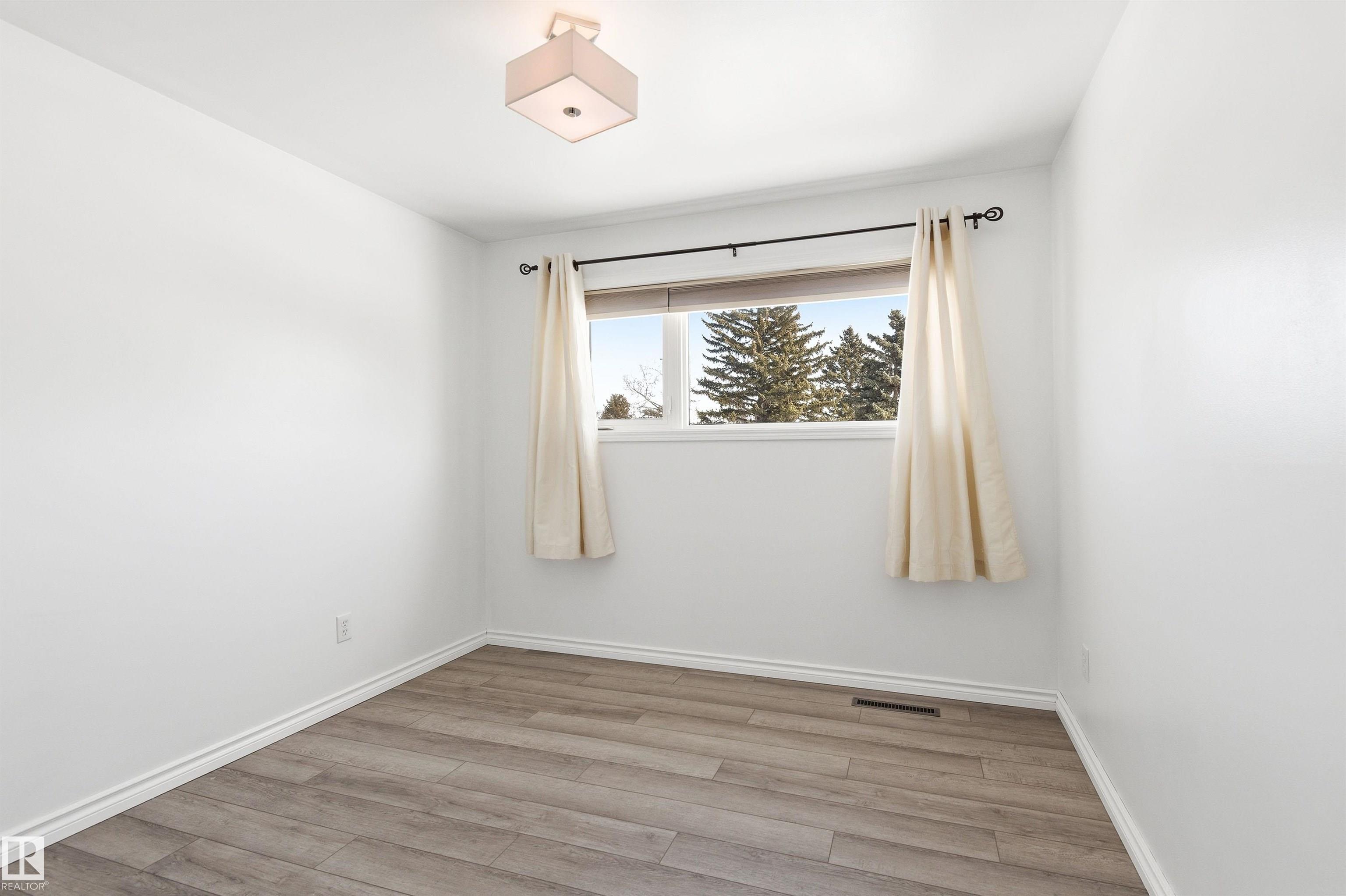 Photo 25 at 12904 95 Street NW, Killarney, Edmonton