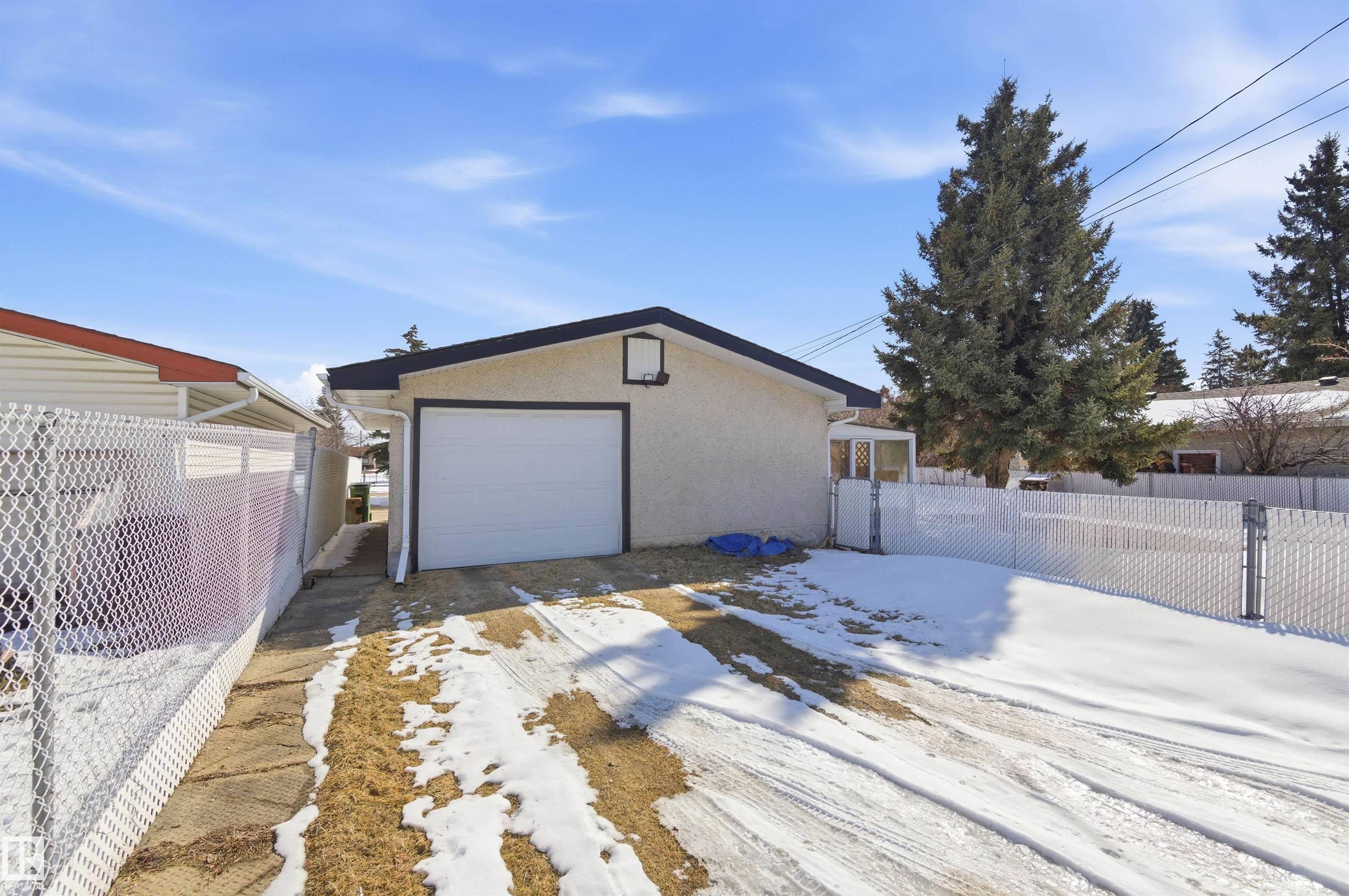 Photo 43 at 12904 95 Street NW, Killarney, Edmonton