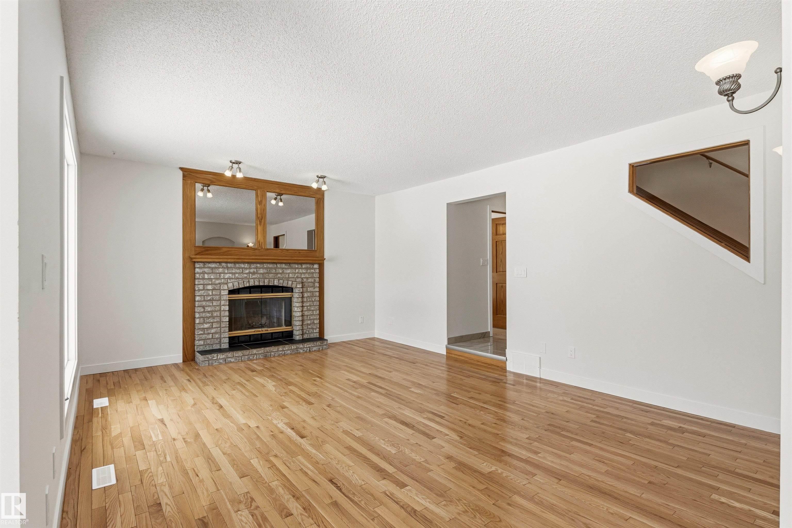 Photo 14 at 3668 31a Street NW, Wild Rose, Edmonton