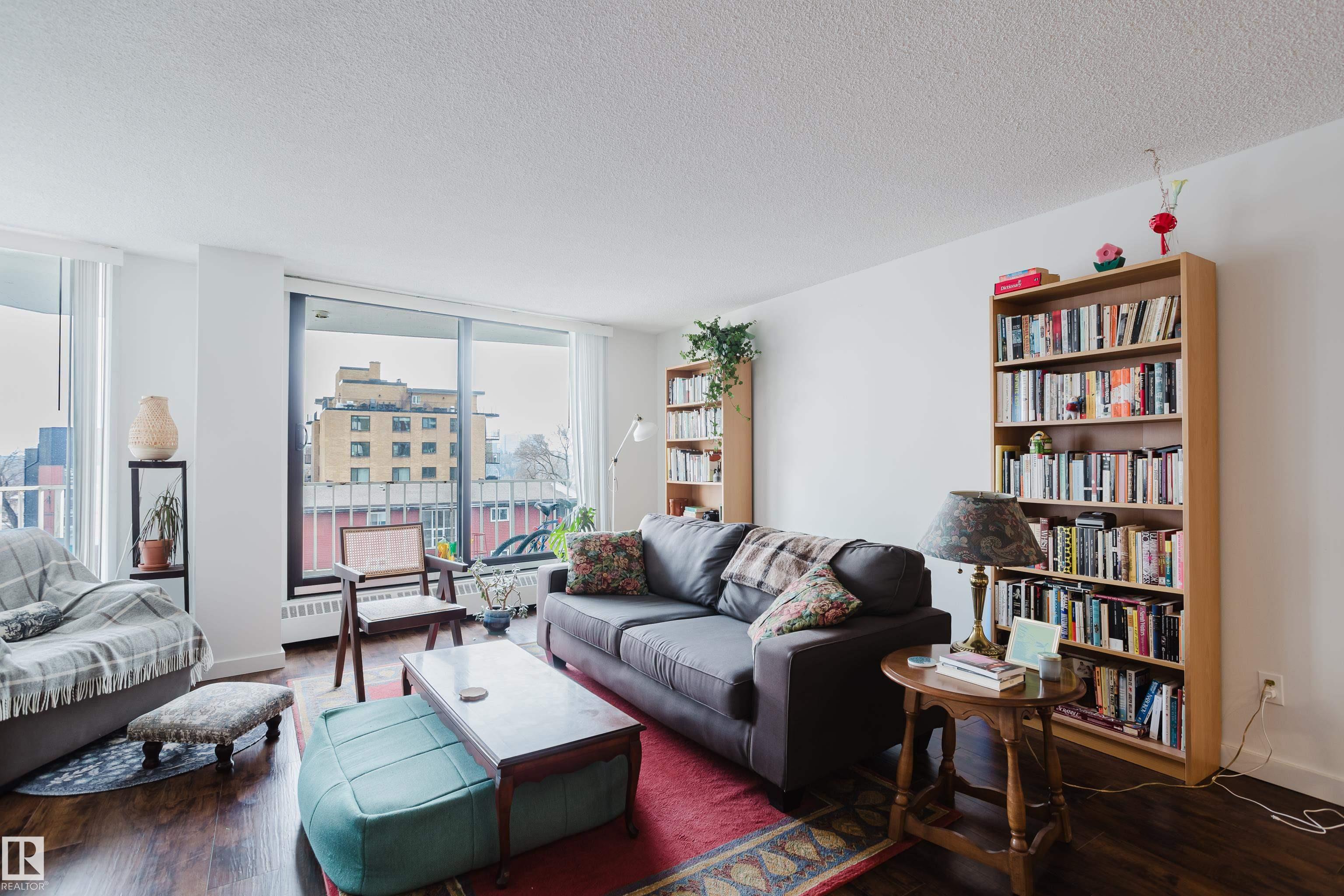 Photo 15 at 402 - 10045 117 Street NW, Wîhkwêntôwin, Edmonton