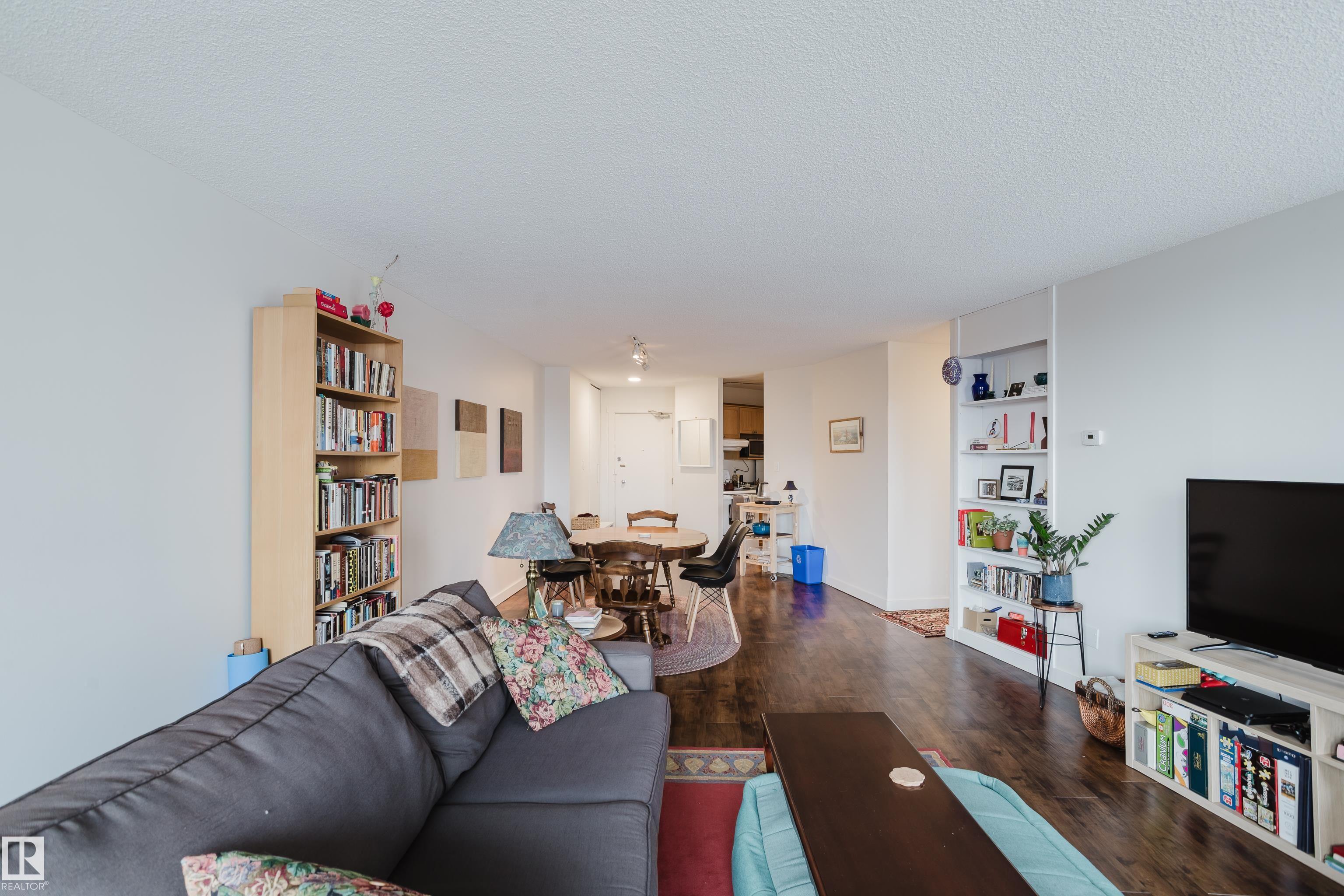 Photo 20 at 402 - 10045 117 Street NW, Wîhkwêntôwin, Edmonton