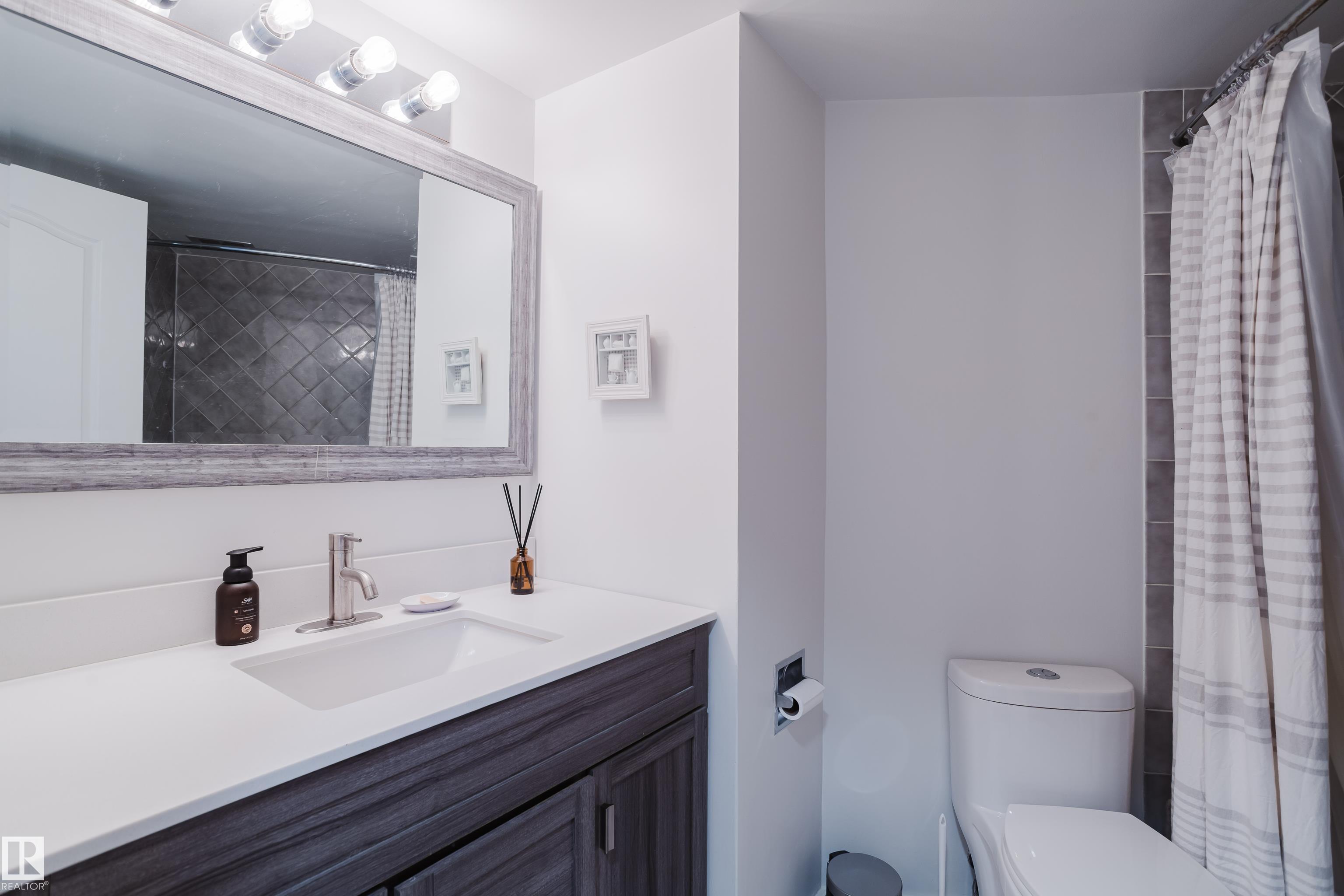 Photo 34 at 402 - 10045 117 Street NW, Wîhkwêntôwin, Edmonton