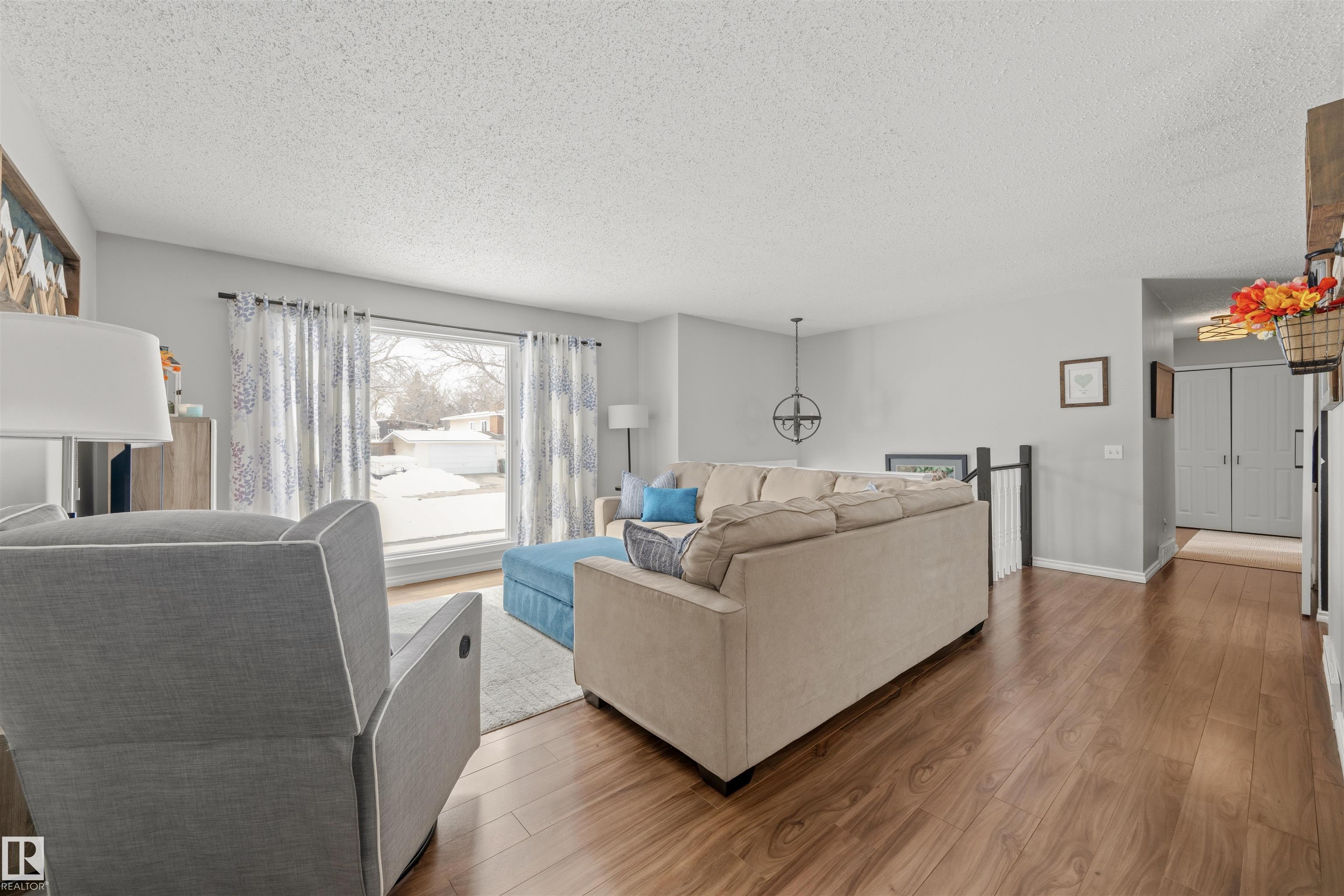 15 Arbor Crescent, Akinsdale, St. Albert
