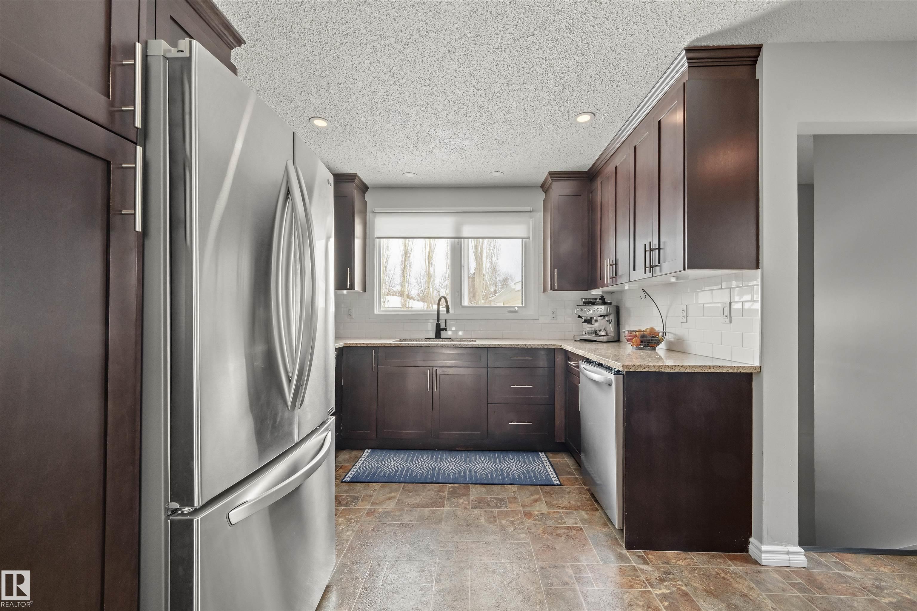 Photo 8 at 15 Arbor Crescent, Akinsdale, St. Albert