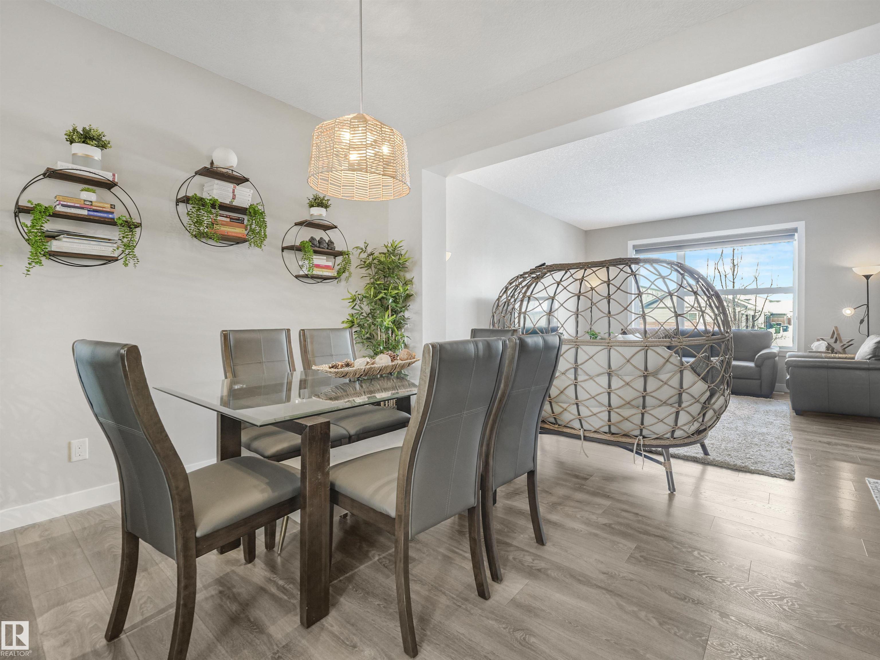 725 36 Street SW, Charlesworth, Edmonton