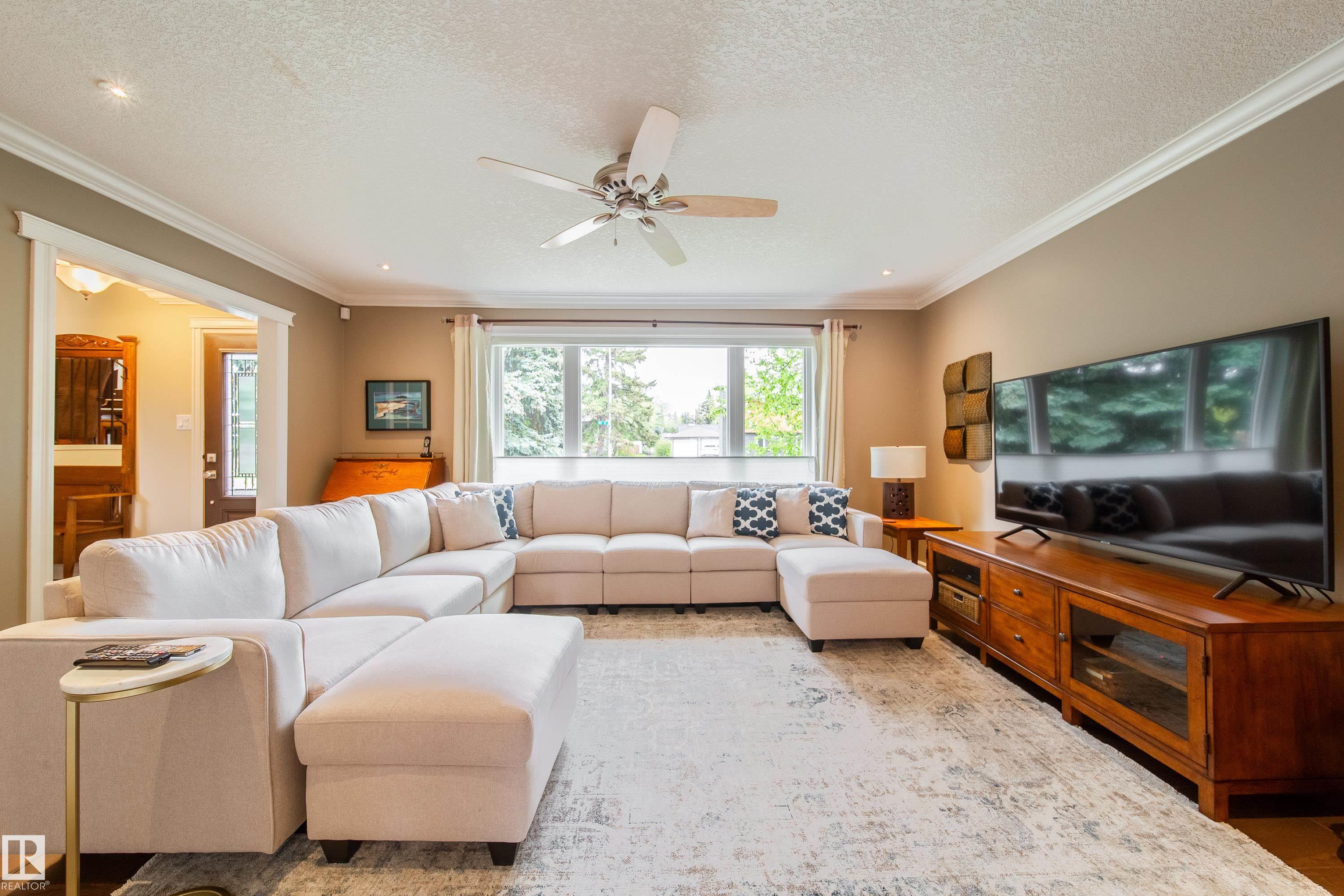 Photo 6 at 4128 125 Street NW, Aspen Gardens, Edmonton