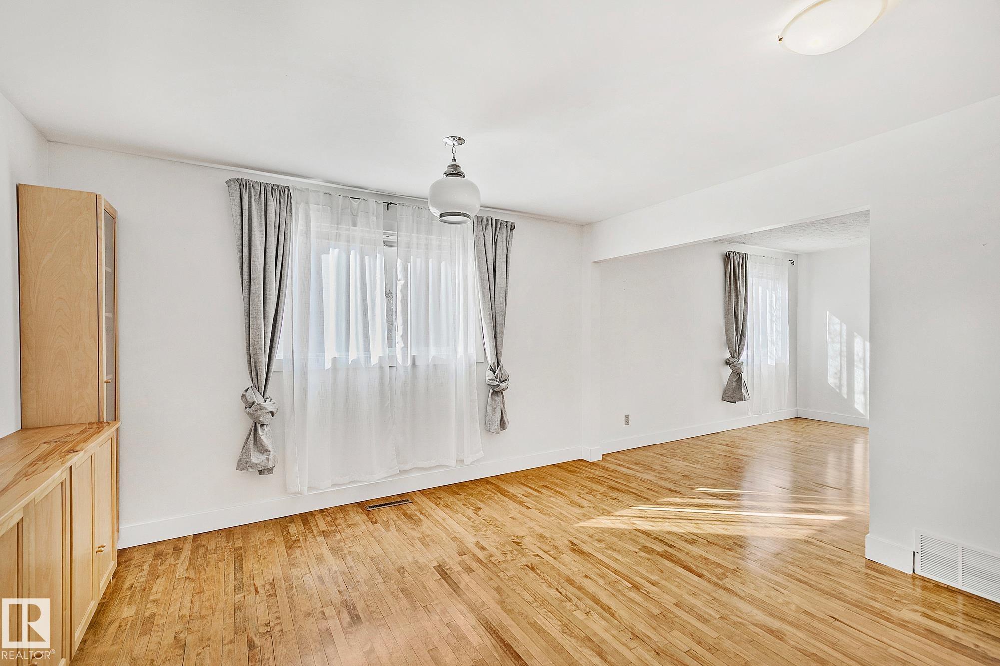 Photo 12 at 10823 130 Street NW, Westmount, Edmonton