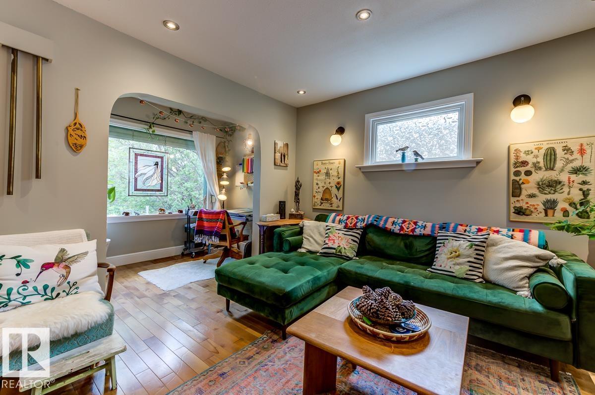 Photo 7 at 10950 73 Avenue NW, McKernan, Edmonton