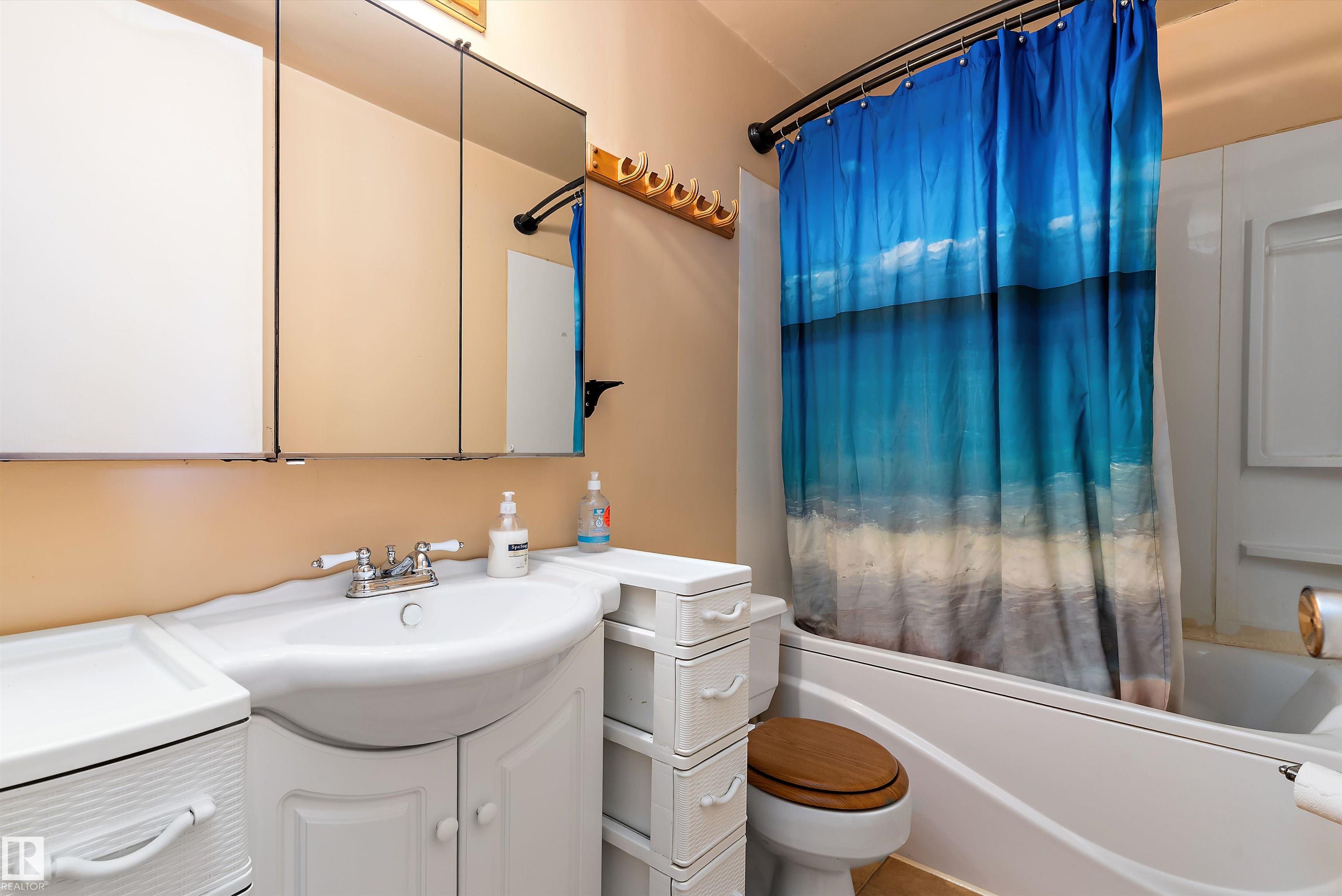 Photo 13 at 15120 20 Street NW, Fraser, Edmonton