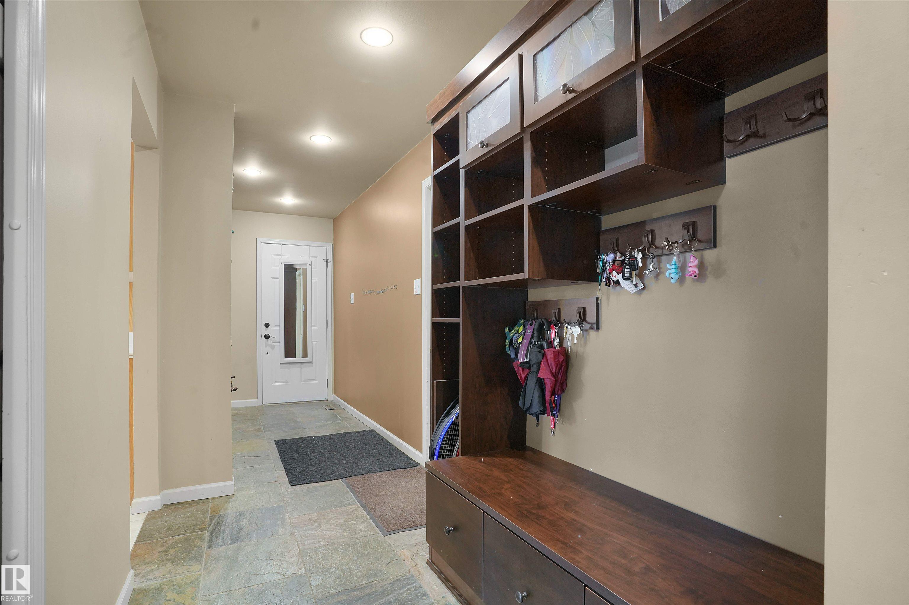 Photo 36 at 10815 Bearspaw Dr E NW, Bearspaw, Edmonton