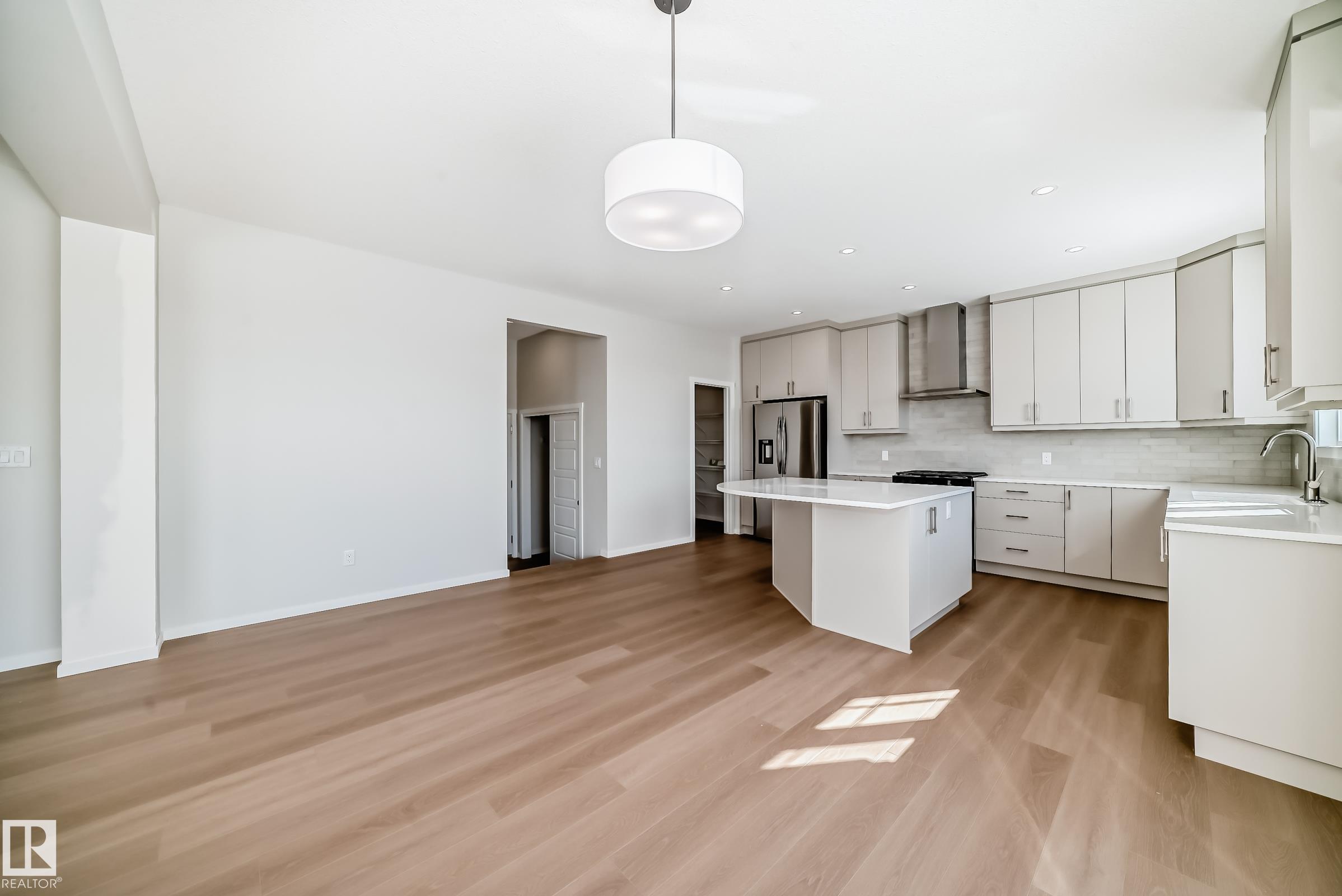 Photo 19 at 1516 206 Street NW, Stillwater, Edmonton