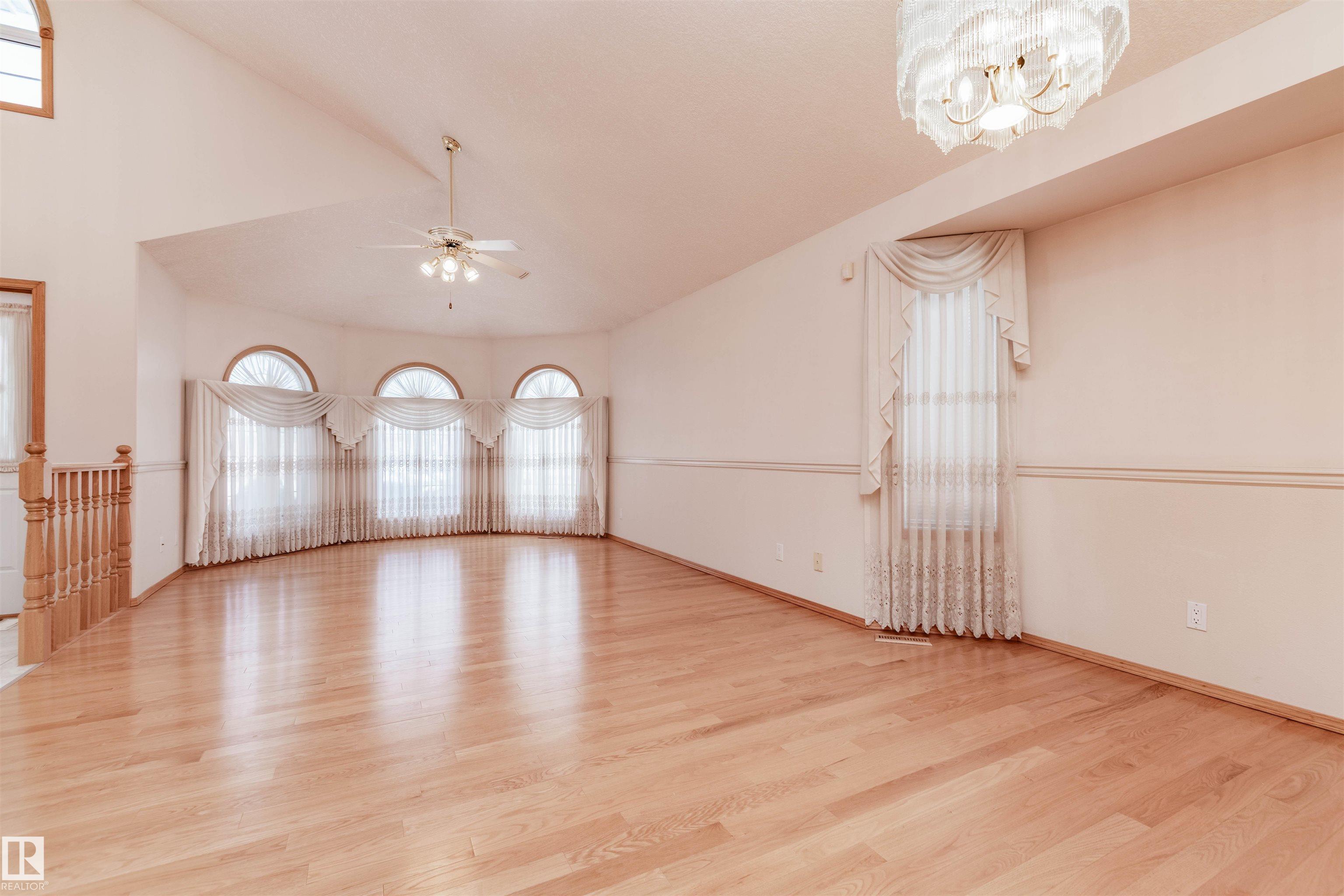 Photo 7 at 5735 161 Avenue NW, Hollick-Kenyon, Edmonton