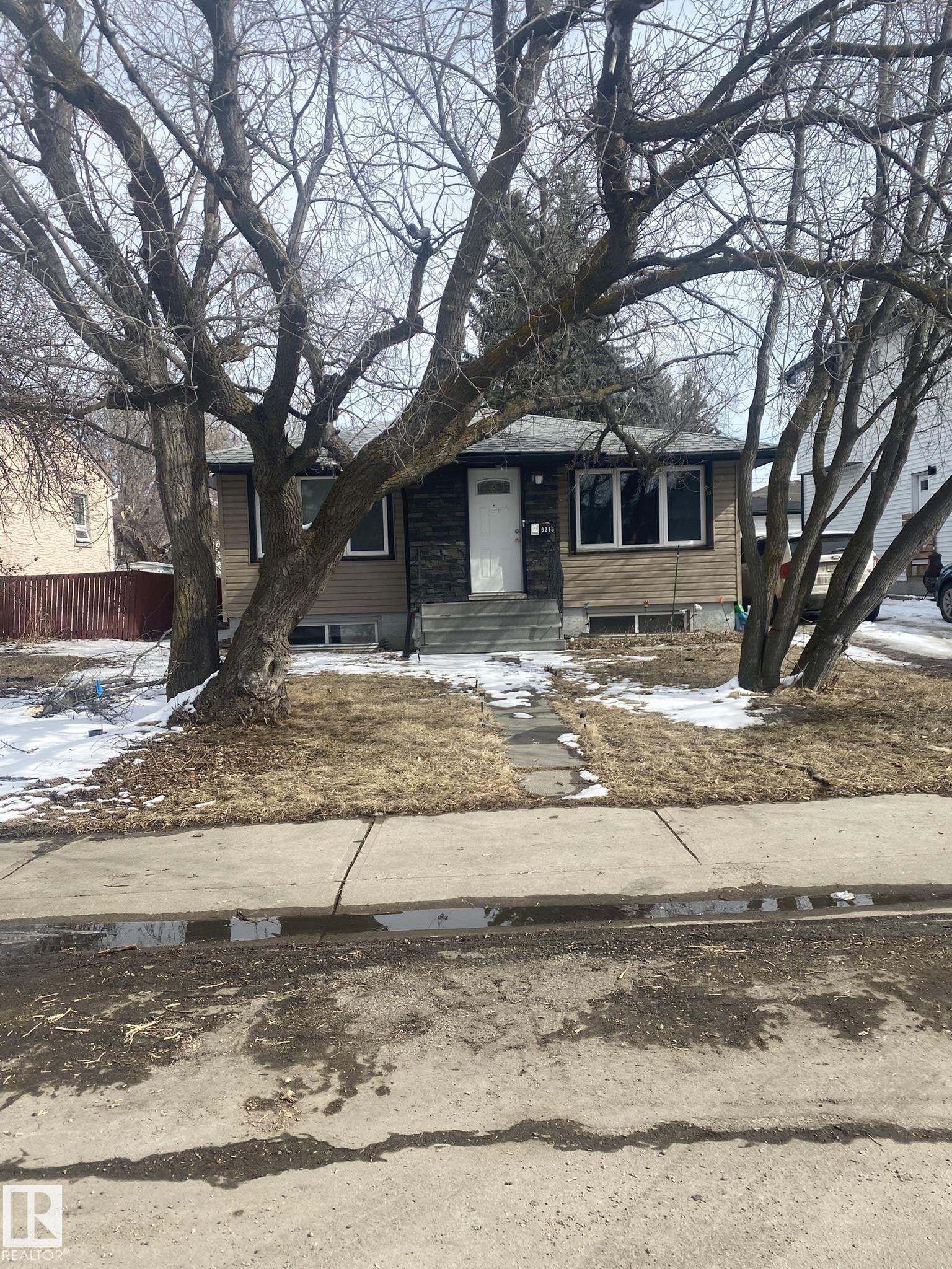 9215 151 Street NW, Sherwood, Edmonton